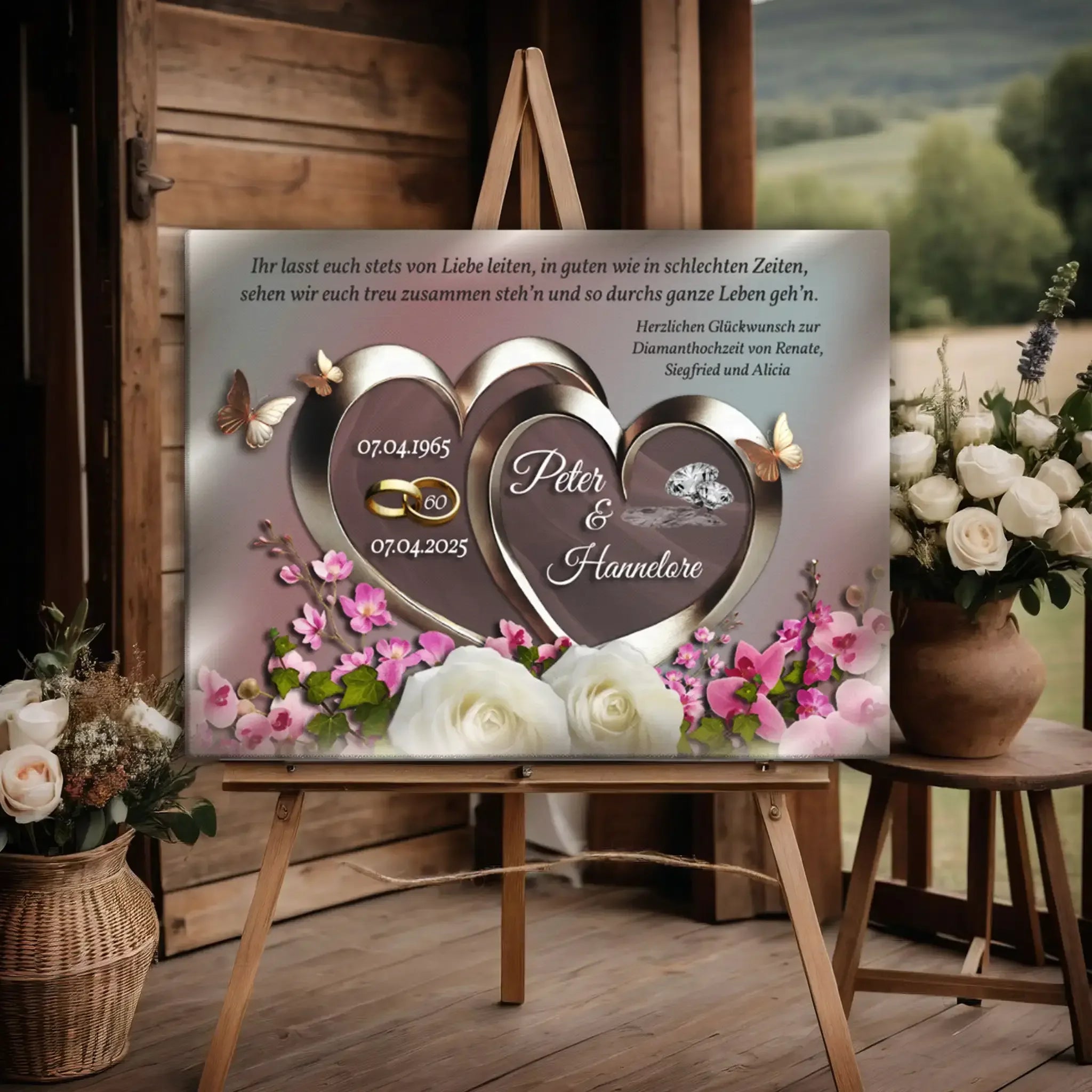 Diamanthochzeit Leinwand mit Herzmotiv, Namen, Datum und Blumen, auf Staffelei dekoriert.