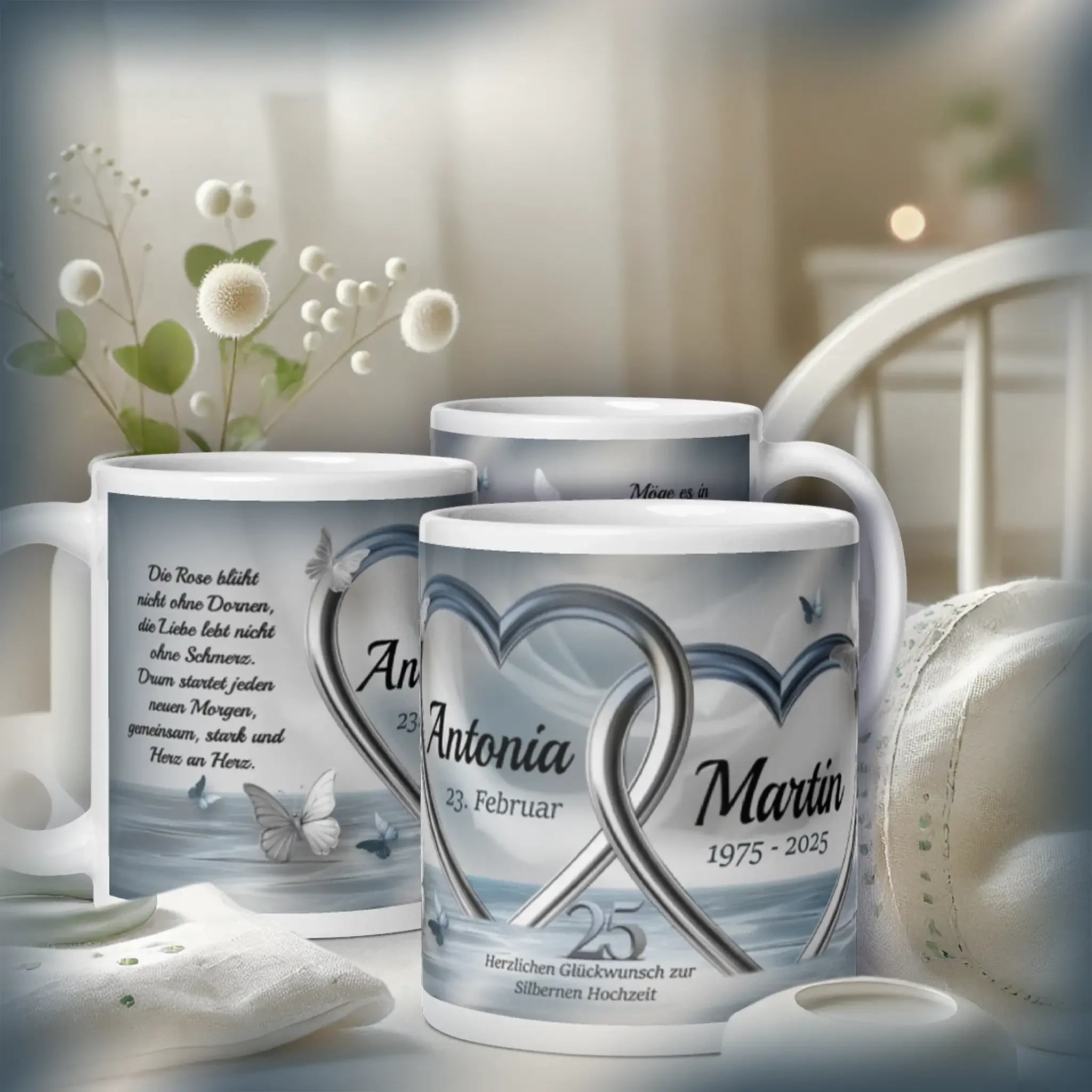 Personalisierte Tasse zur Silberhochzeit mit Namen, Herzen und Jubiläumsdatum, Geschenkidee