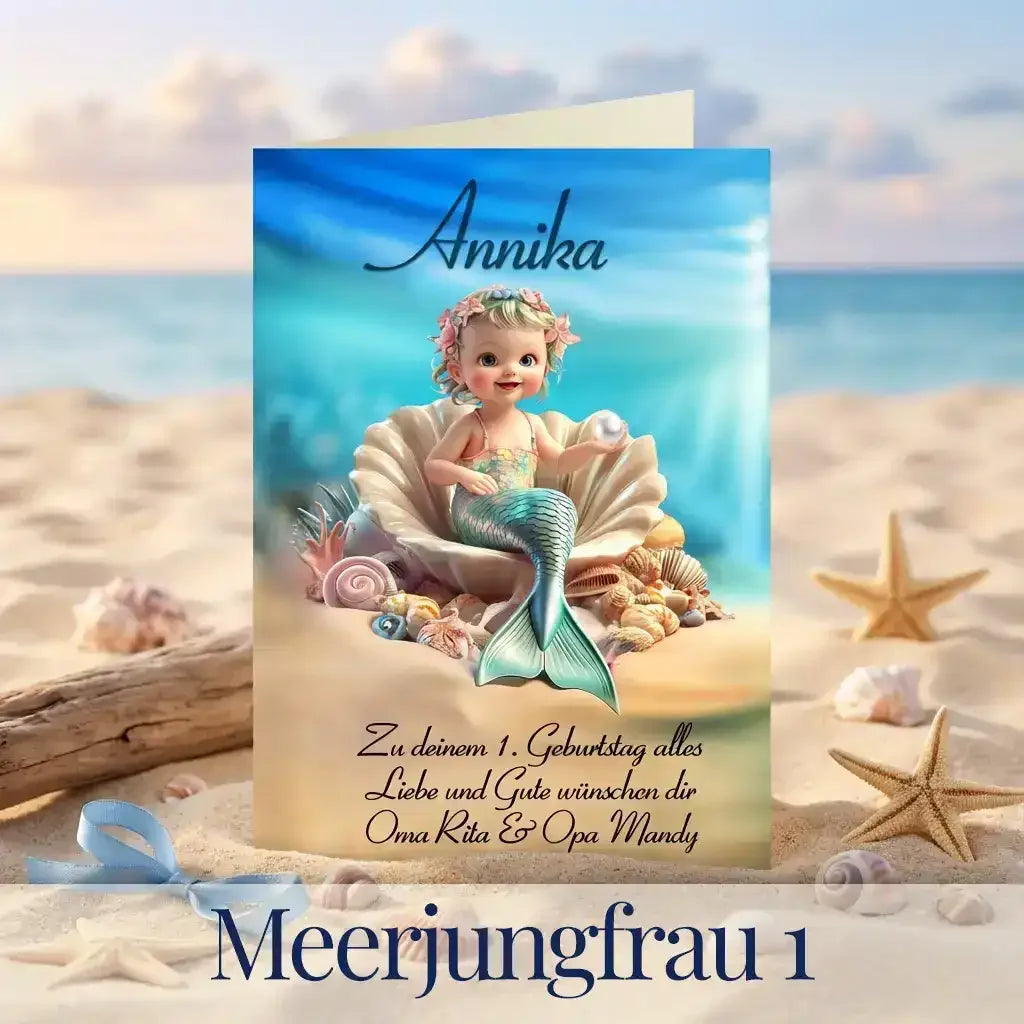 Personalisierte Geburtstagskarte für Mädchen mit süßer Baby-Meerjungfrau in Perlenmuschel am Strand, Name Annika und Widmung individuell, liebevolles Geschenk von Großeltern zum 1. Geburtstag