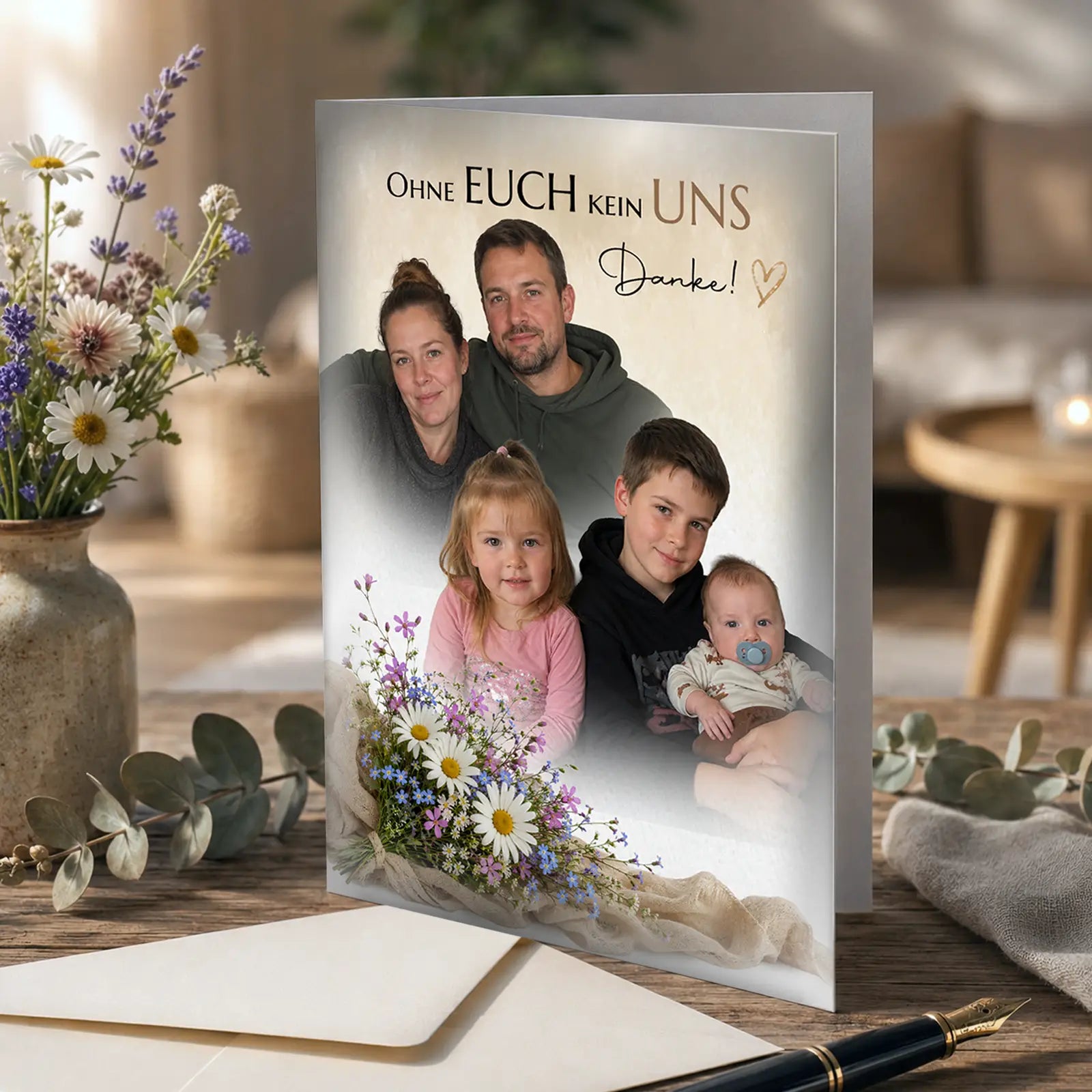 Grußkarte mit Foto der Familie als liebevolles Geschenk für Großeltern und Eltern.