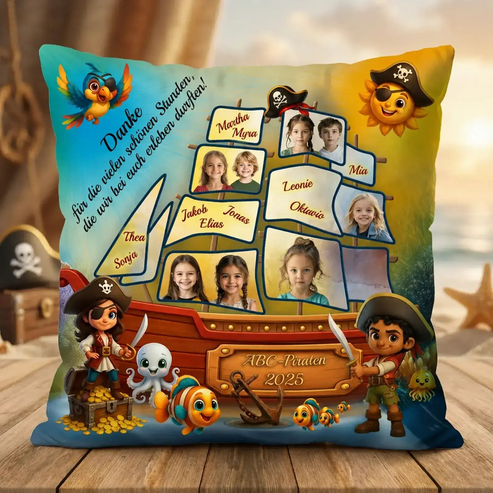 Piratenschiff mit Kinderfotosund Namen als Abschiedsgeschenk vom Kindergarten. Für Erzieherinnen und Erzieher