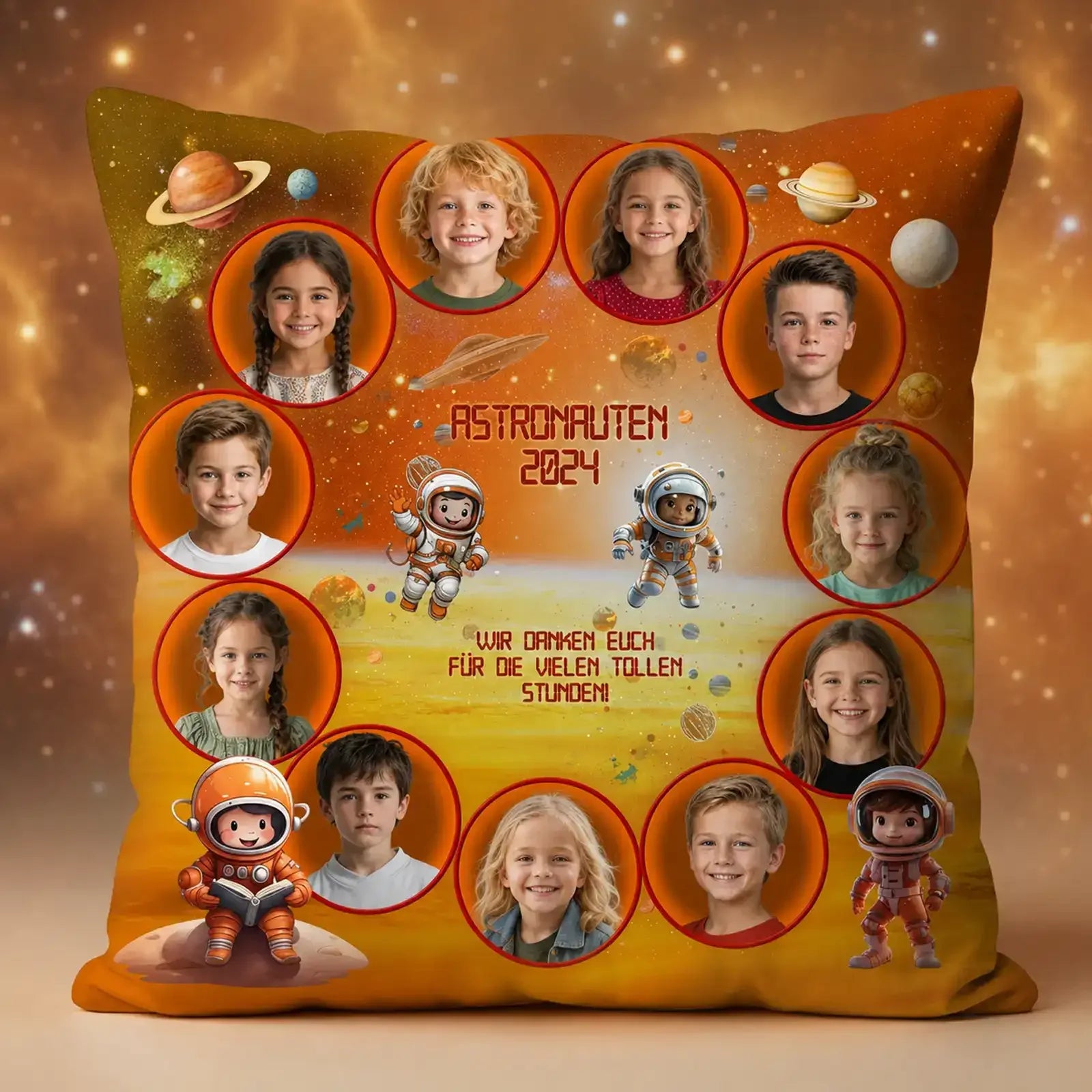 Geschenk Fotokissen Astronauten 2024 mit Kinderfotos für Erzieherinnen zum Abschied vom Kindergarten