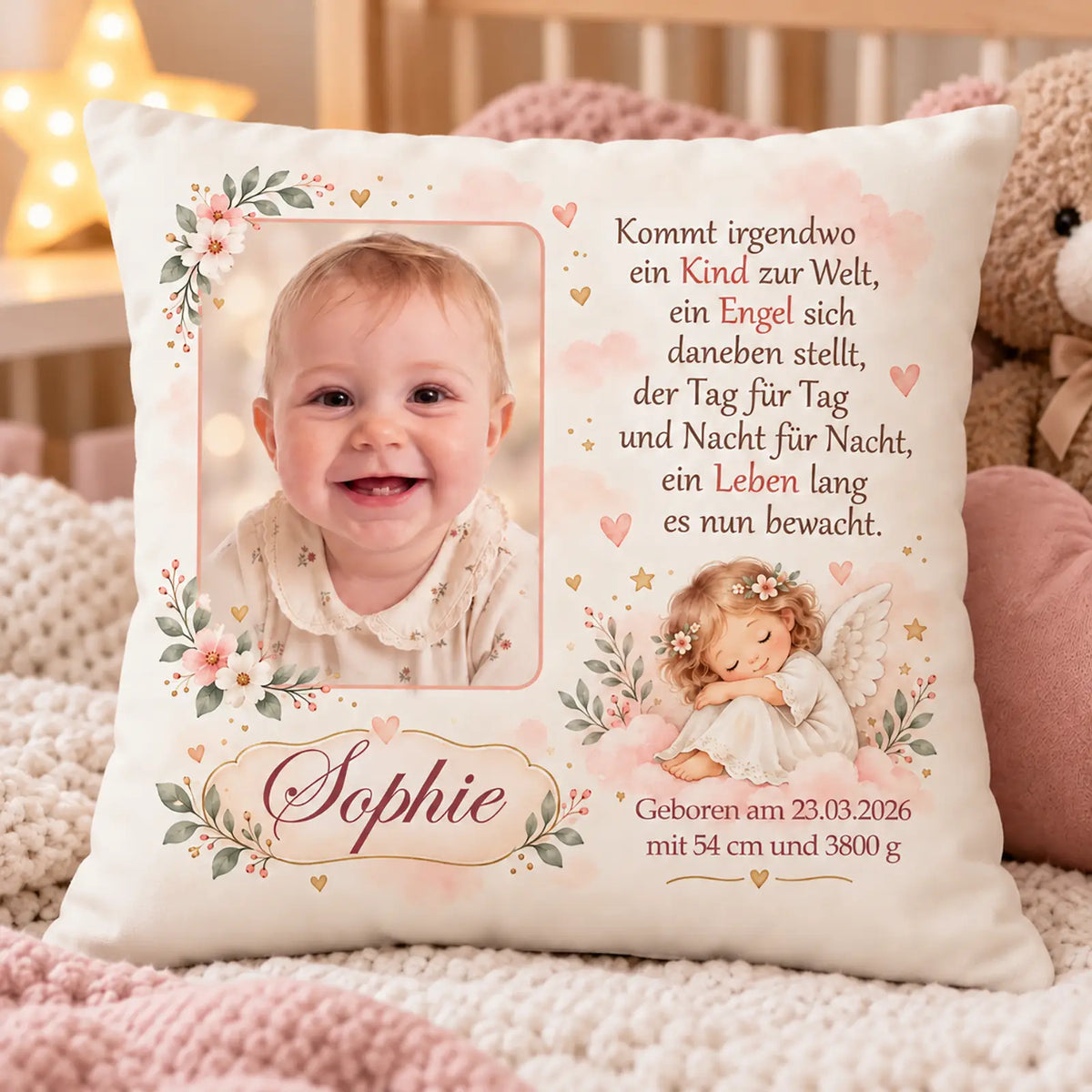Personalisiertes Babykissen zur Taufe mit harmonisch eingefasstem Foto und Spruch – Motiv Schutzengel für Mädchen