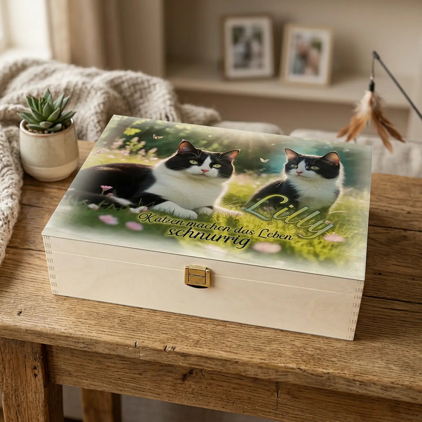 Holzbox mit Haustierfoto einer Katze und liebevollem Text als persönliches Geschenk für Tierfreunde