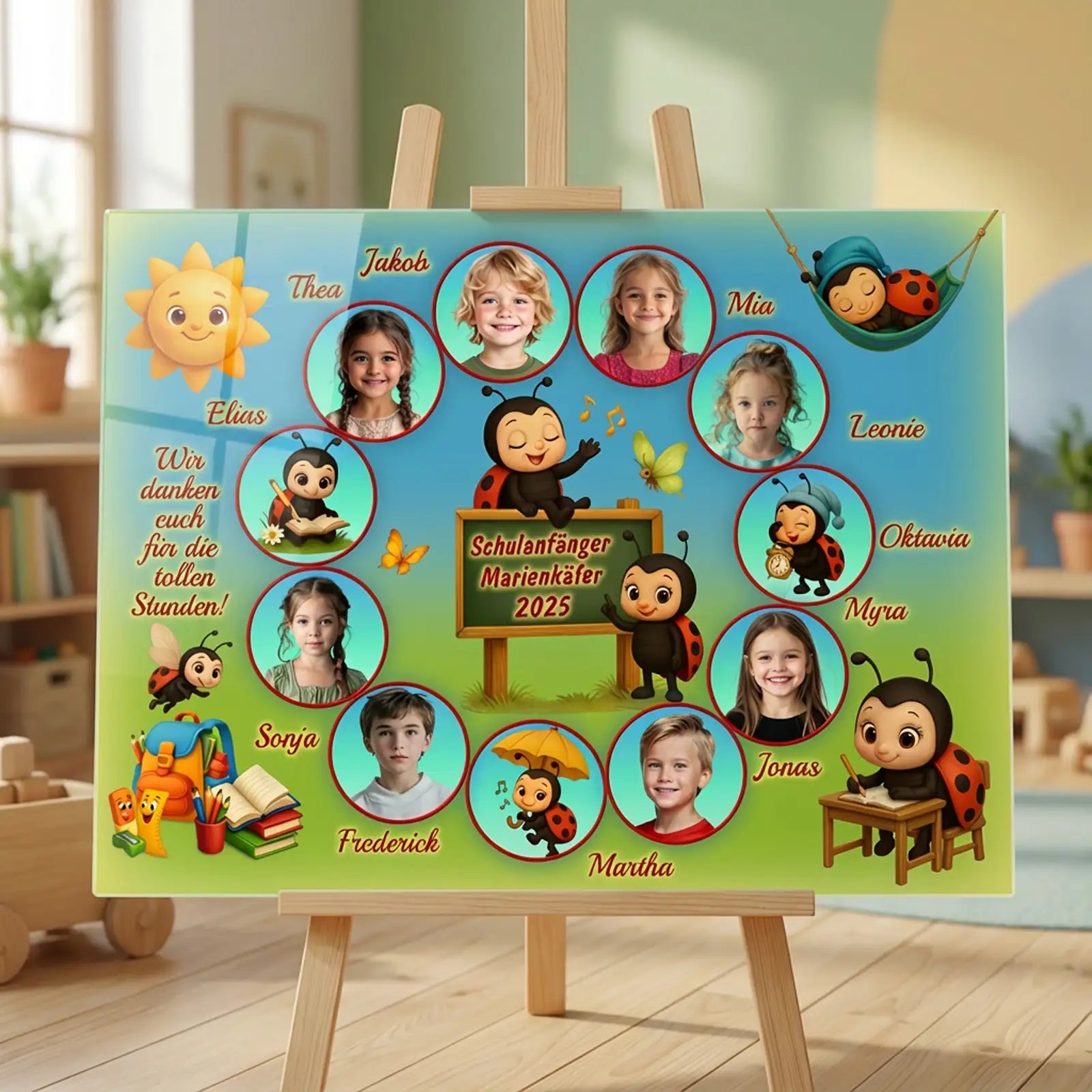 Abschiedsgeschenk für den Kindergarten: personalisiertes Acrylglasbild mit einzelnen Kinderfotos und Namen im Marienkäfer-Design