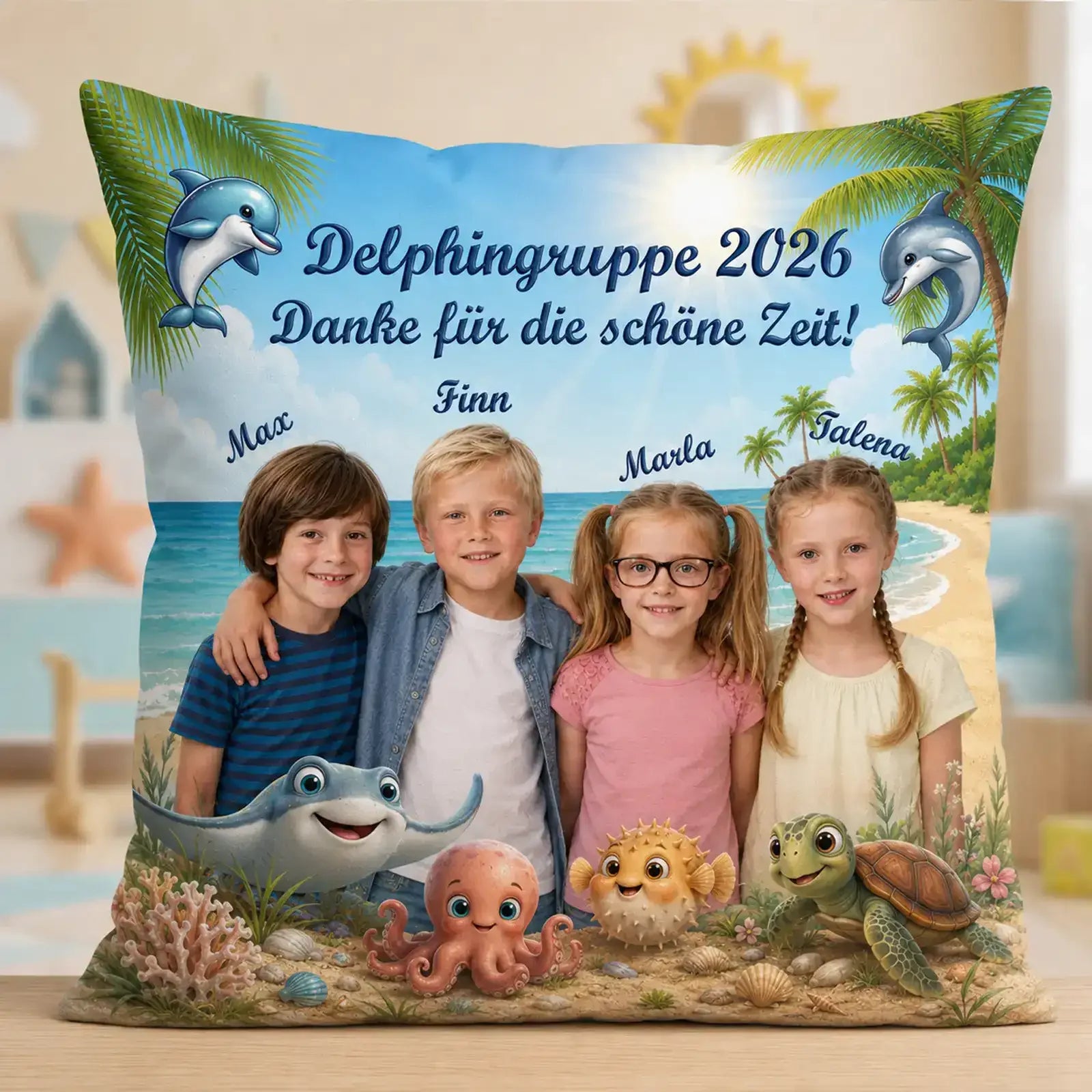 Geschenk zum Kindergarten-Abschied – Fotokissen mit Gruppenfoto und Namen der Kinder. Ein persönliches Erinnerungsstück.