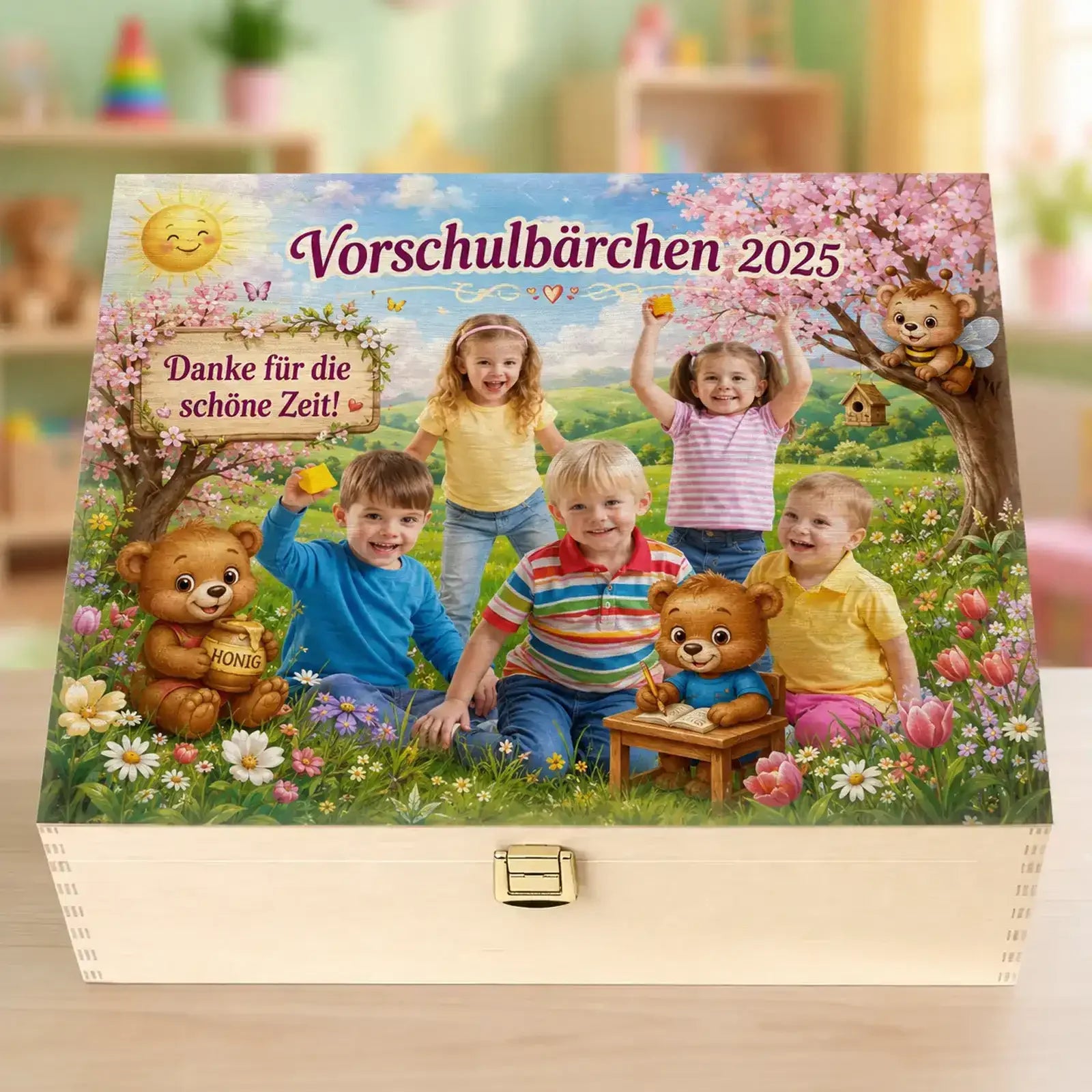 Geschenk Holzbox mit Gruppenfoto von Kindern, ideal als Erinnerungsstück für Kita und Schule.