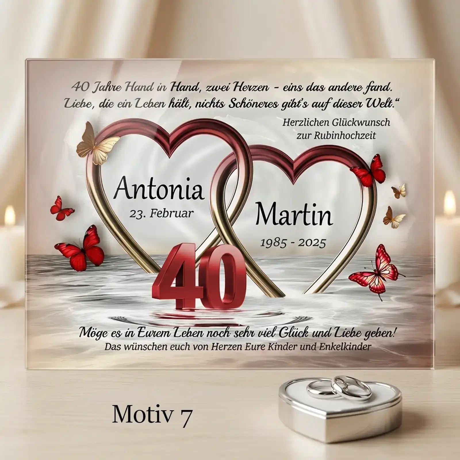 Geschenk zur Rubinhochzeit – personalisiertes Acrylglasbild zum 40. Hochzeitstag mit Herzen, Namen und Datum.