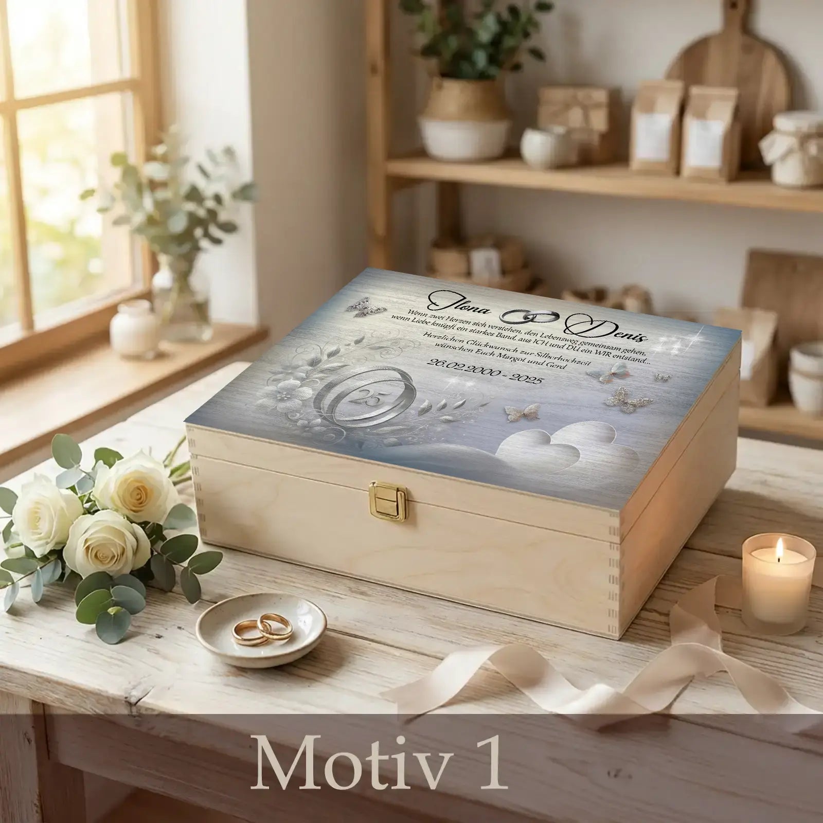 Diese exklusive Holzbox ist ein personalisiertes Geschenk zur Silberhochzeit und erinnert stilvoll an den 25. Hochzeitstag.