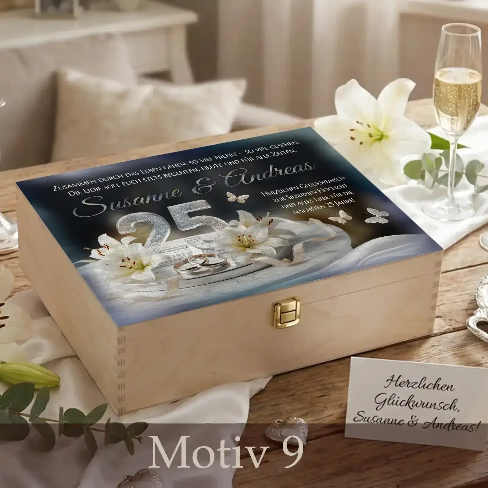 Eine besondere Holzbox als personalisiertes Geschenk zur silbernen Hochzeit, passend zum 25. Hochzeitstag mit einzigartigem Design.