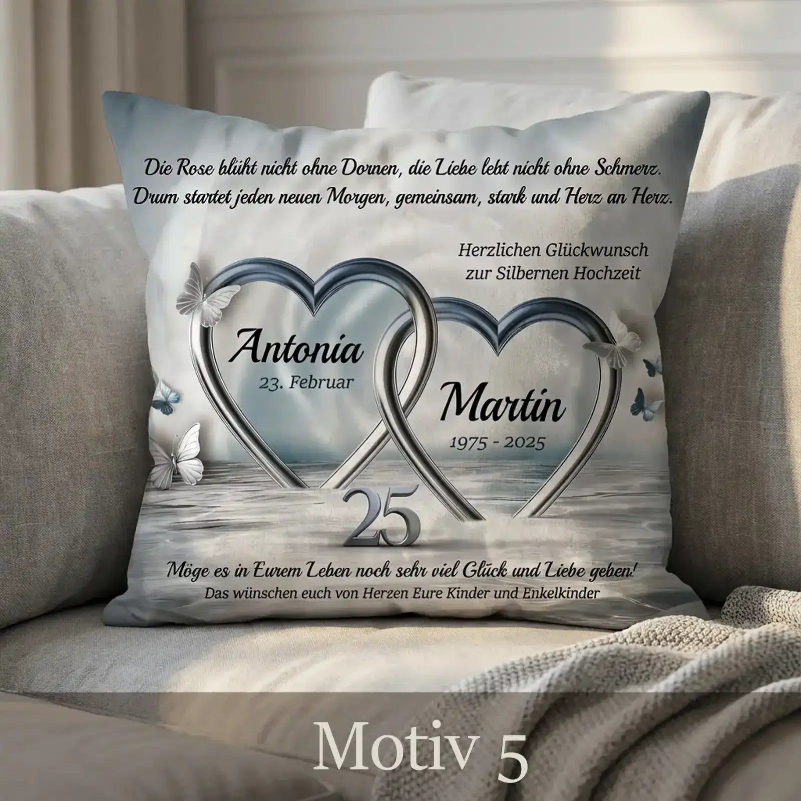 Besonderes Geschenk zum 25. Hochzeitstag. Kissen zur Silbernen Hochzeit personalisiert mit Namen und Datum.