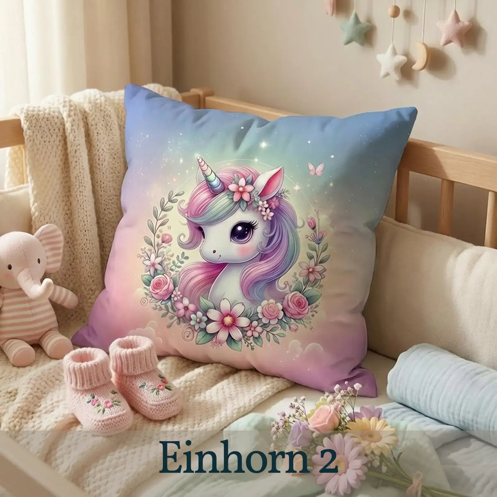 Geschenk zur Taufe. Personalisiertes Kissen mit Einhorn-Motiv, Namen des Babys, Spruch und Datum.