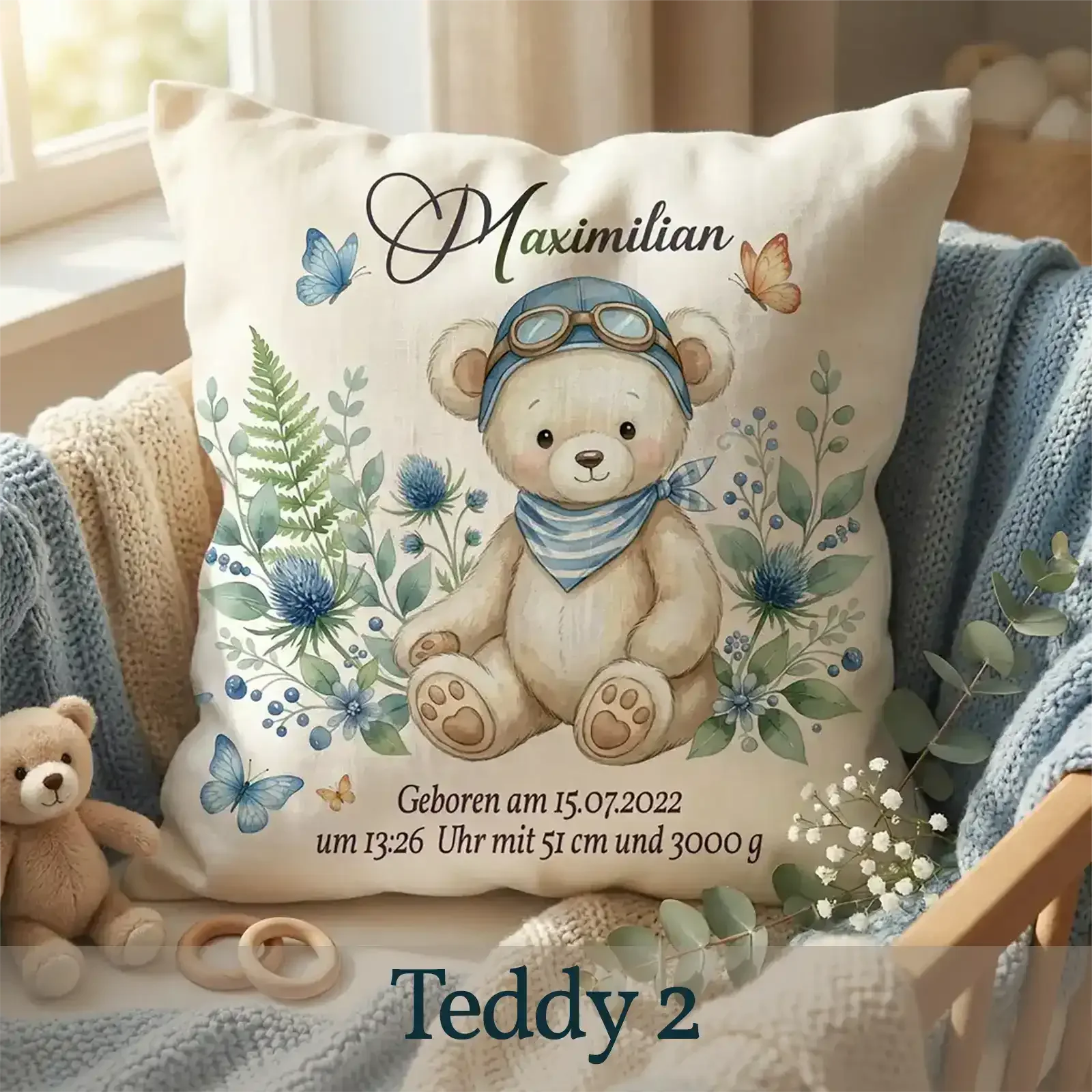 Geschenk zur Taufe. Personalisiertes Kissen mit Teddybär-Motiv, Namen des Babys, Spruch und Datum.