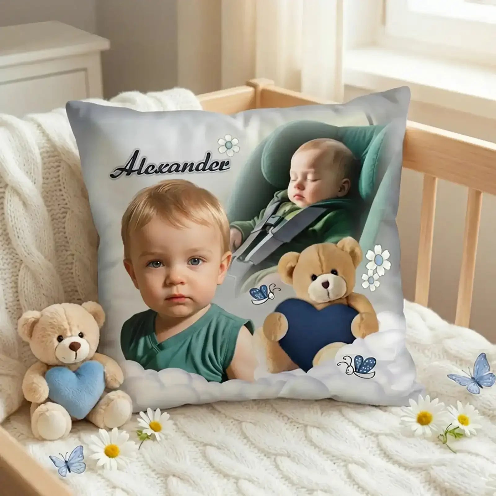 Zartes Kissen als Geschenk zur Taufe und Geburt, personalisiert mit Foto und Name für ein besonderes Andenken.