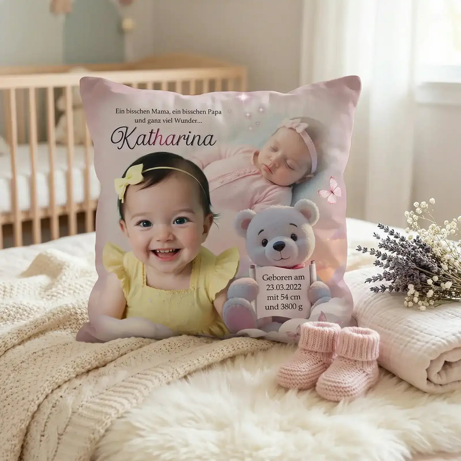 Besonderes Taufgeschenk zur Geburt und Taufe: personalisiertes Kissen mit Foto und Name für einen unvergesslichen Moment.