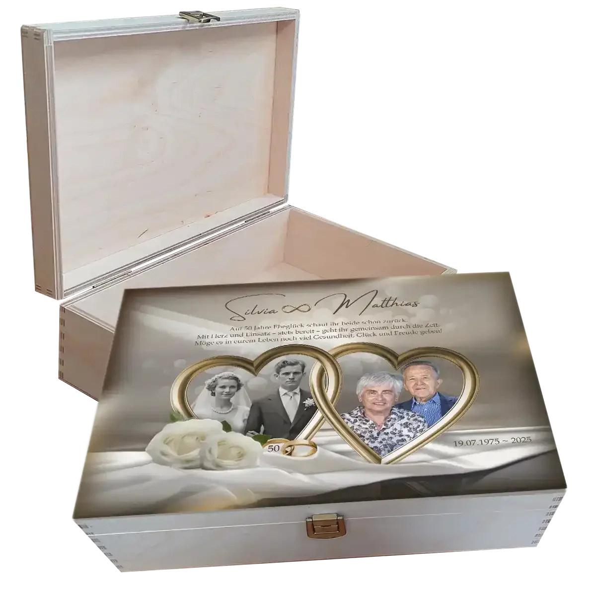 Einzigartige Holzbox zur Goldenen Hochzeit personalisiert mit zwei Bildern die den gemeinsamen Lebensweg zeigen. Dieses Geschenk zum 50 Hochzeitstag ist ein Ort an dem Erinnerungen an Liebe Familie und bedeutsame Momente aufbewahrt werden können und ein Symbol für die Stärke und Dauer einer fünfzigjährigen Partnerschaft.