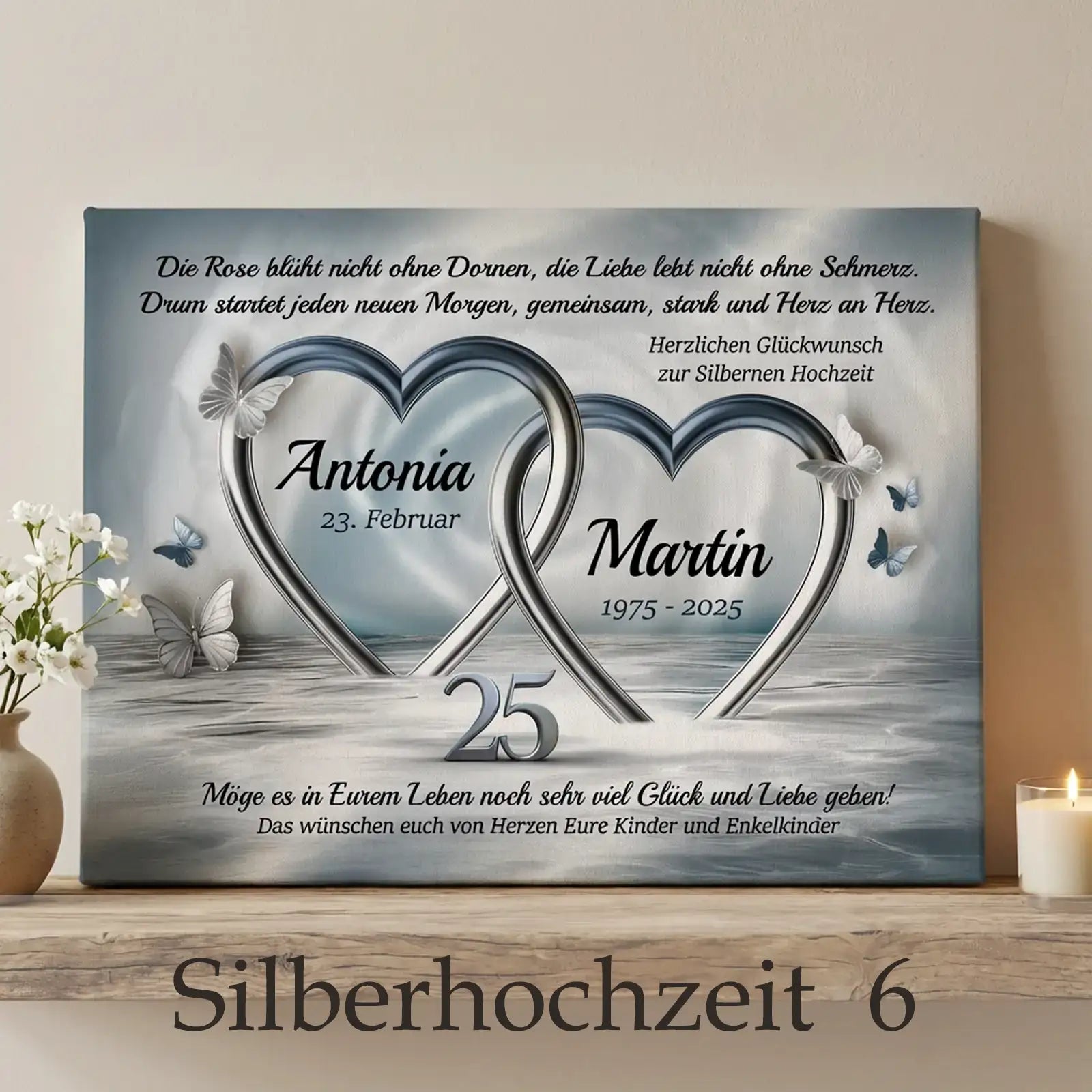 Silberhochzeit Leinwand mit zwei silbernen Herzen, Schmetterlingen und persönlichem Textmotiv