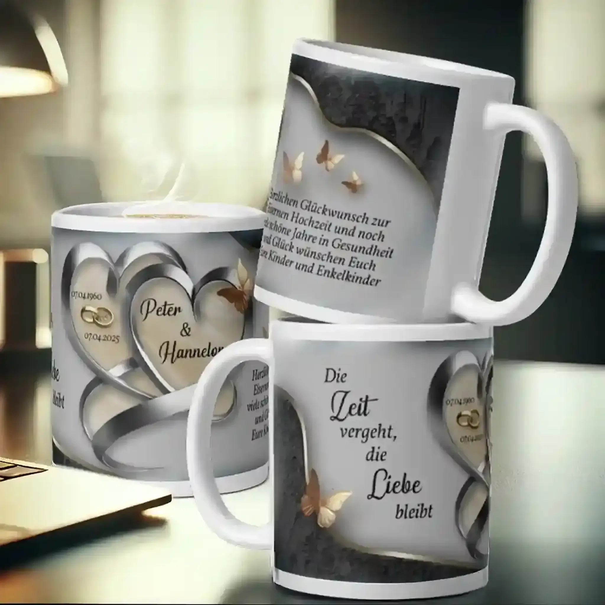 Personalisierte Eisenhochzeit Tassen mit silbernen Herzen, Schmetterlingen und Jubiläumsmotiven
