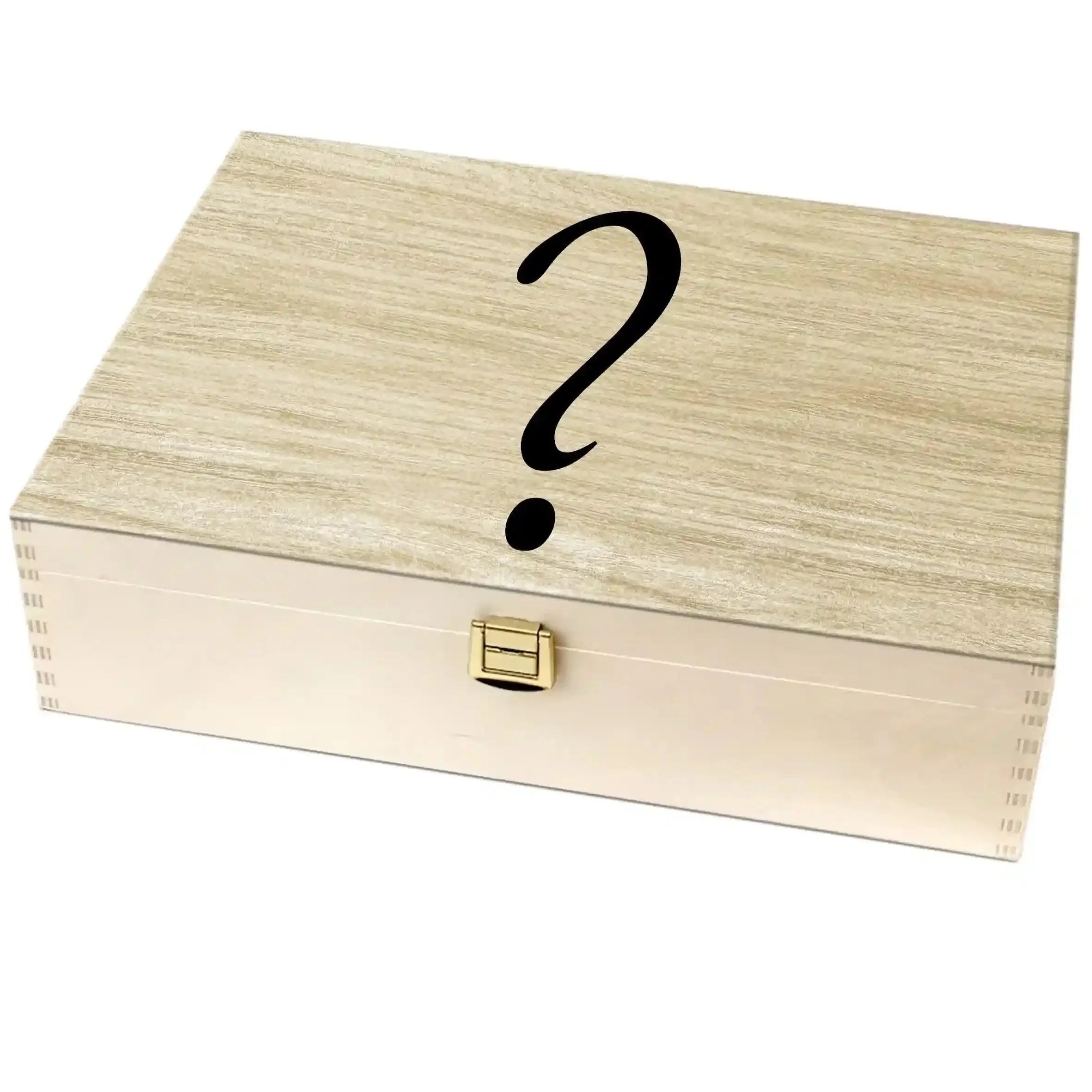 Holzbox mit Schloss und großem Fragezeichen auf dem Deckel, Mystery Box Geschenkidee