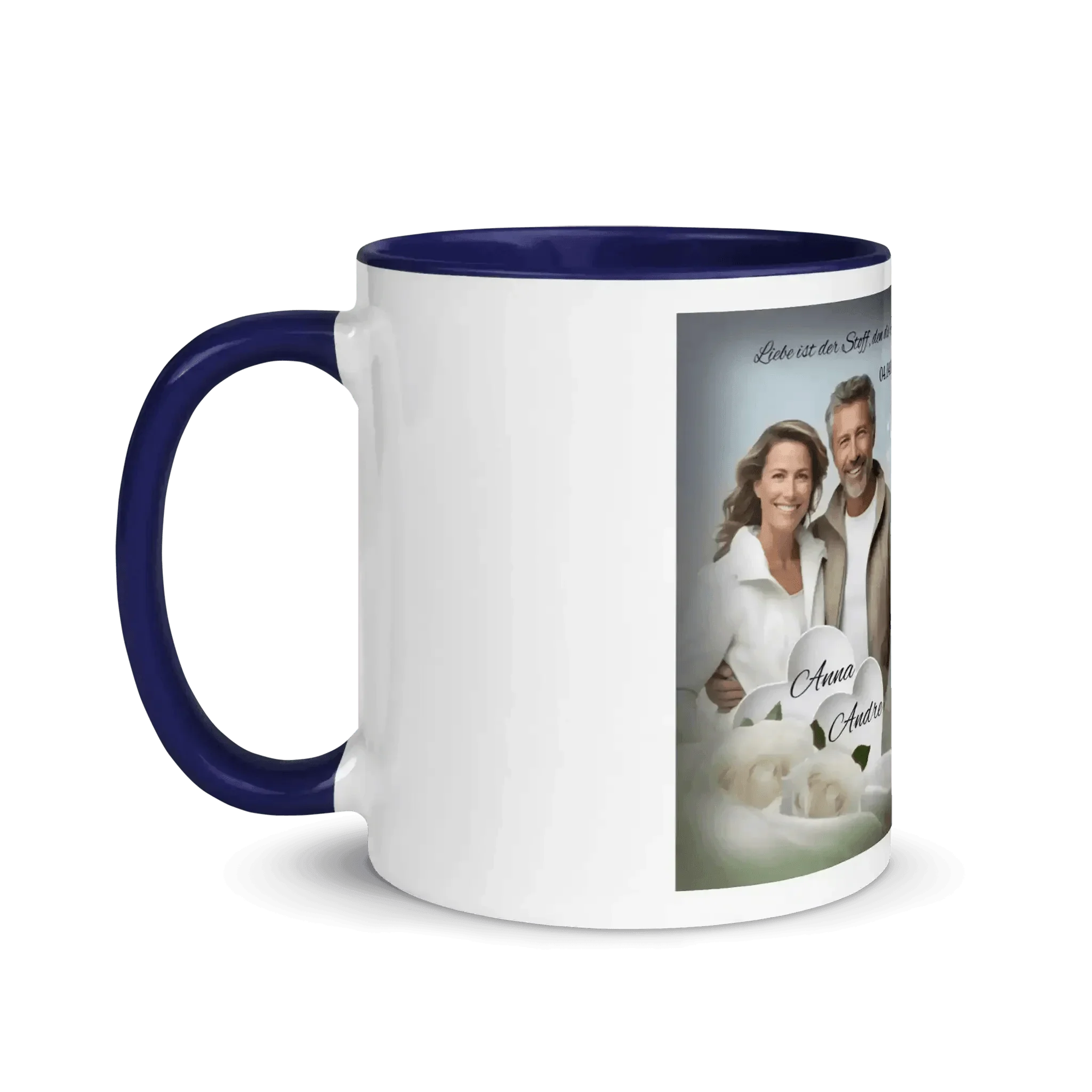 Weiße Tasse mit dunkelblauem Rand, Hochzeitsmotiv und Brautpaar-Foto bedruckt