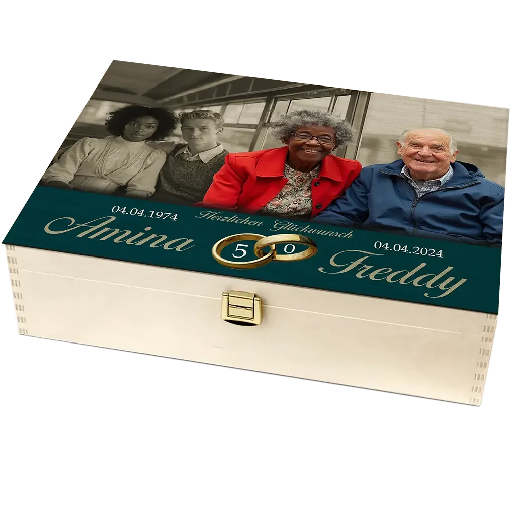 Personalisierte Holzbox zur Goldhochzeit mit Namen, Fotos von Paar und goldenen Ringen