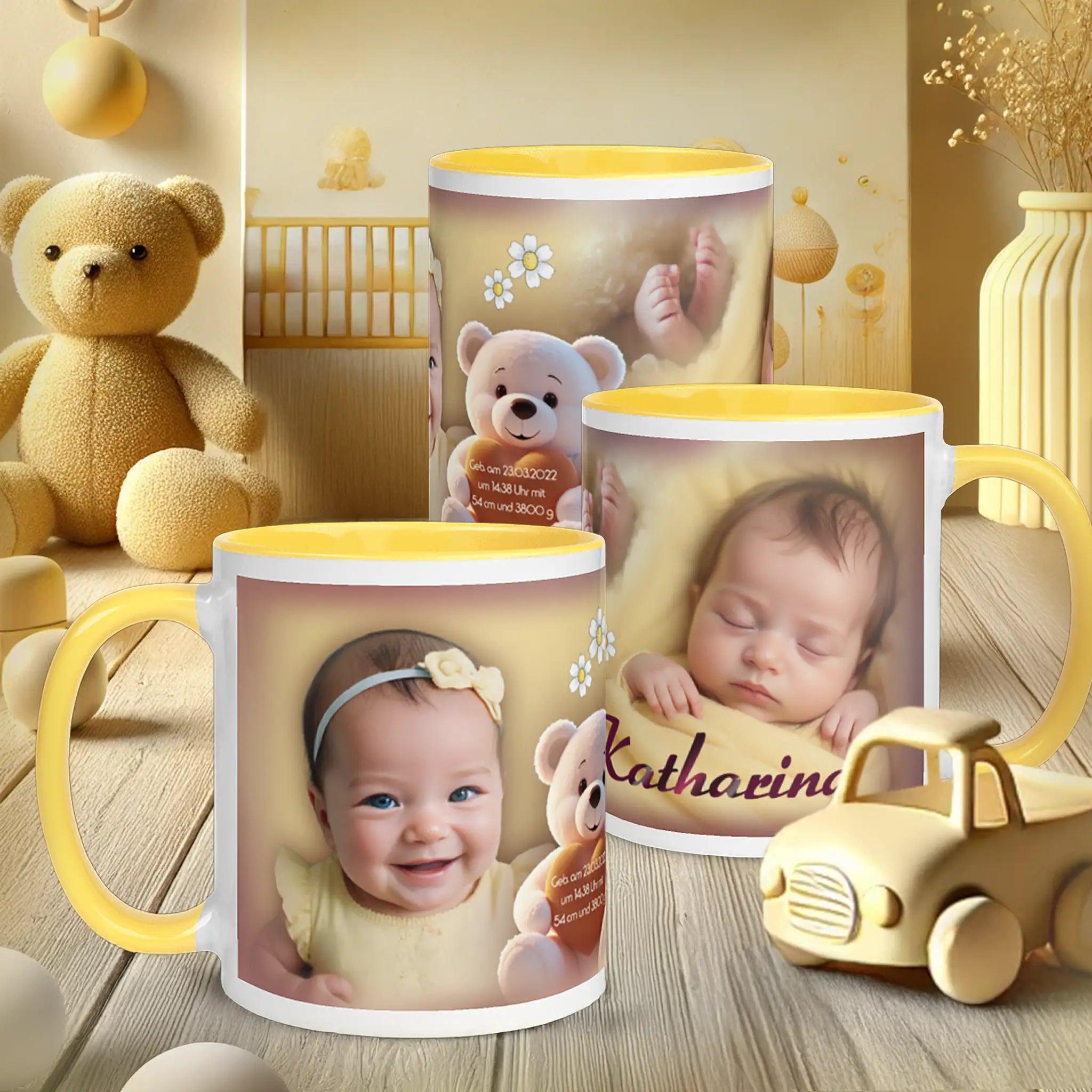 Mockup für Babytasse mit Fotos und Text wie Name, Datum und Spruch