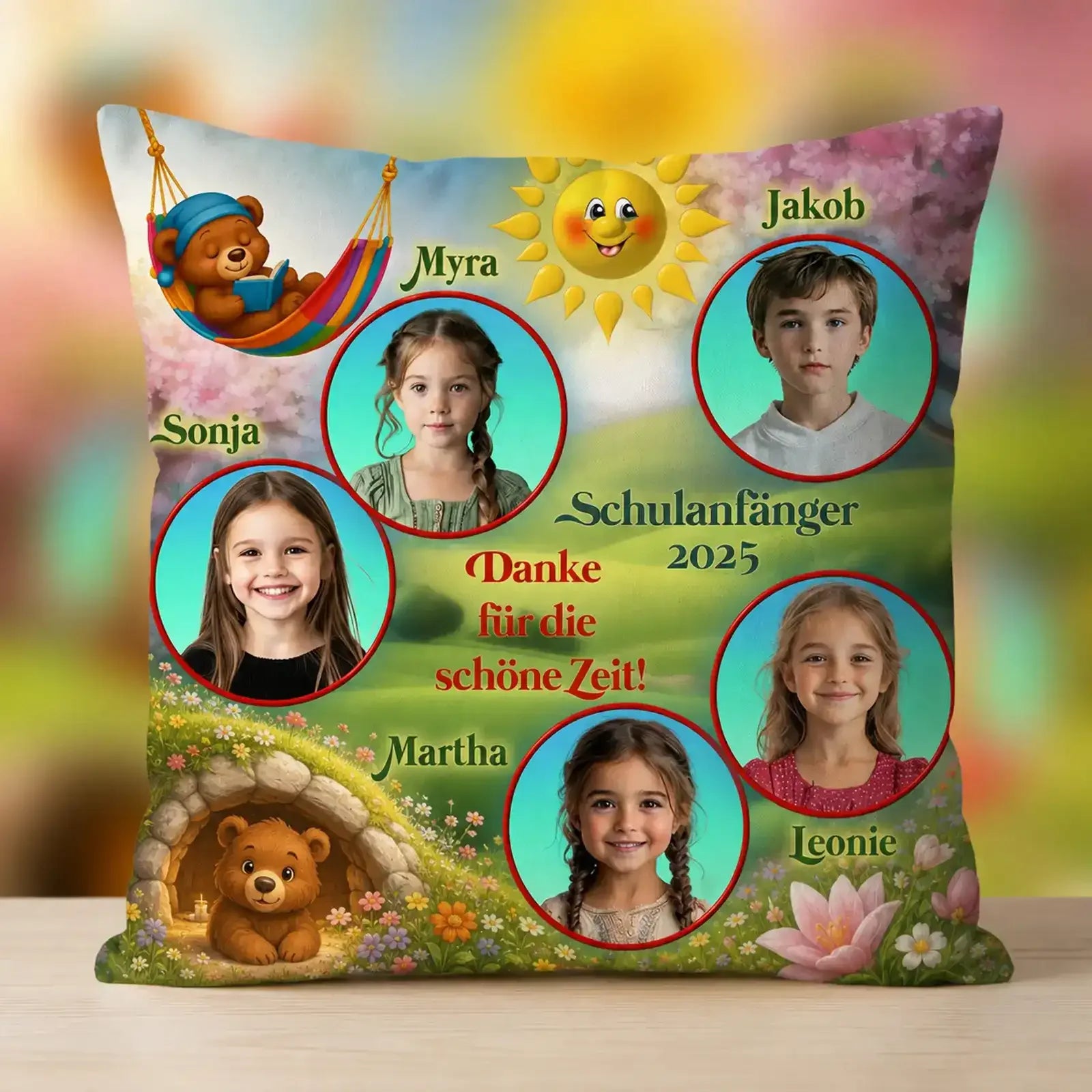 Geschenk für Erzieherinnen - Fotokissen mit Kinderfotos und dazugehörigen Namen.Ein Abschiedsgeschenk als Erinnerung an die Kindergartenzeit.