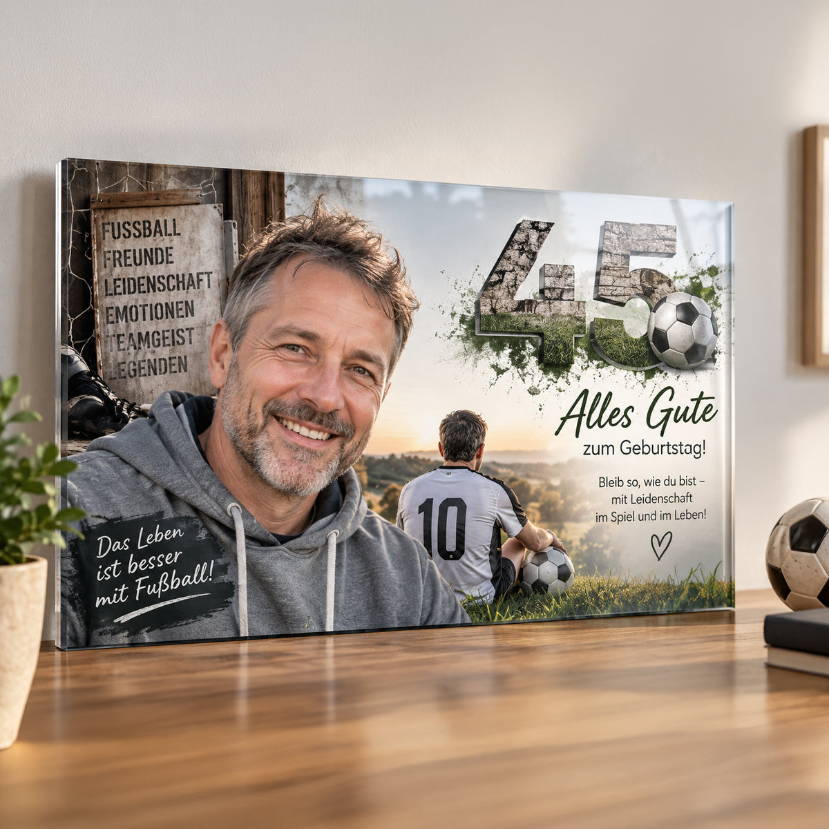Hochwertiges Premiumgeschenk für besonders Anspruchsvolle. Foto hinter Ayrylglas. Thema Fußball und 45. Geburtstag. 