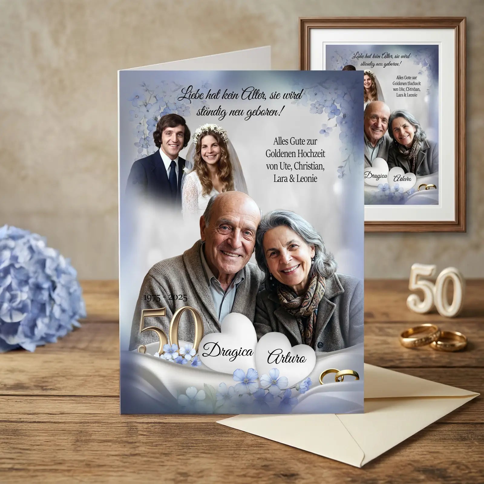 Personalisierte Karte zur Goldenen Hochzeit in Blau mit zwei Fotos – plus passendem Wandbild, sodass aus einem Geschenk zwei werden. Exklusives Geschenk zum 50. Hochzeitstag.
