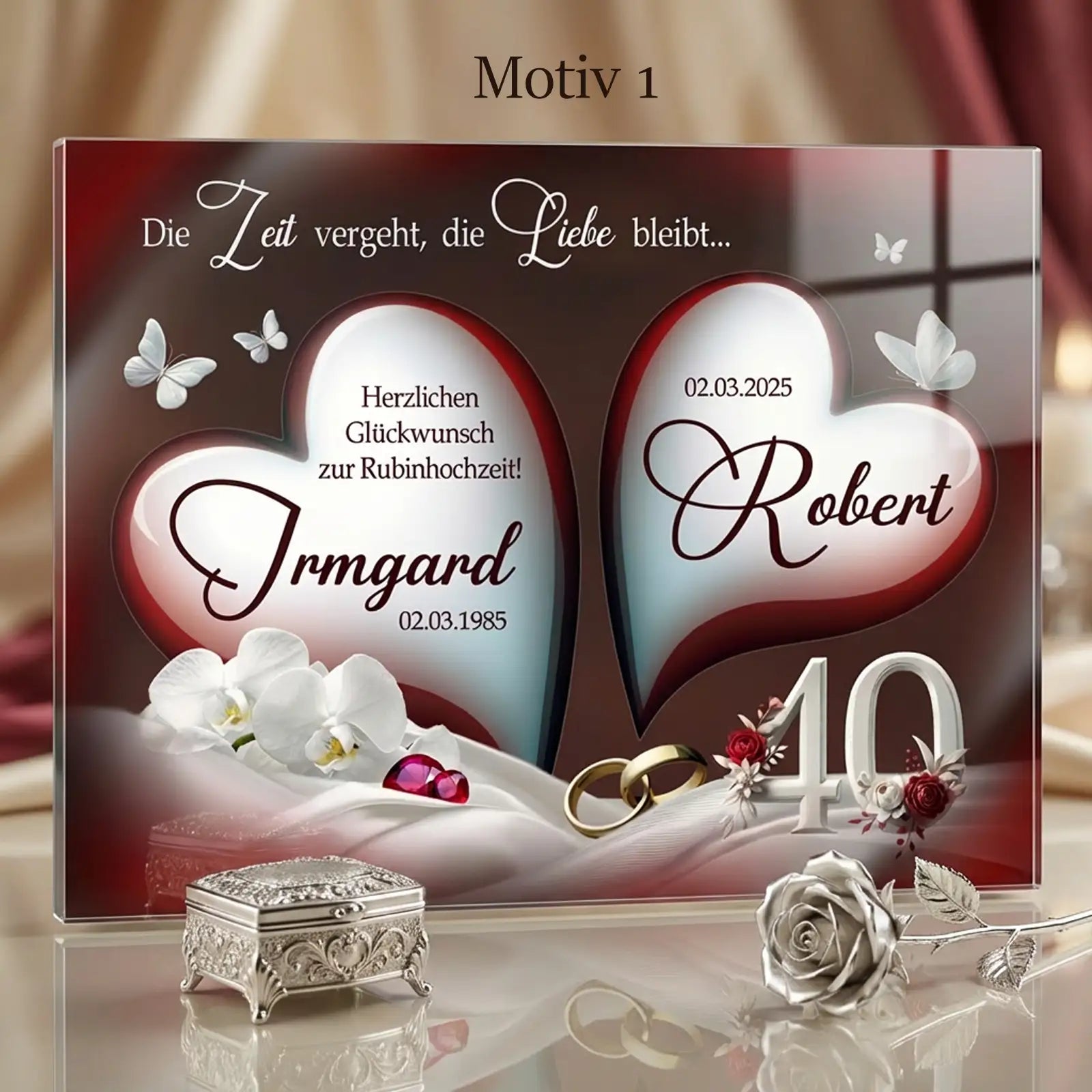 Geschenk zur Rubinhochzeit – personalisiertes Acrylglasbild zum 40. Hochzeitstag, mit Namen und Datum in Herzform.