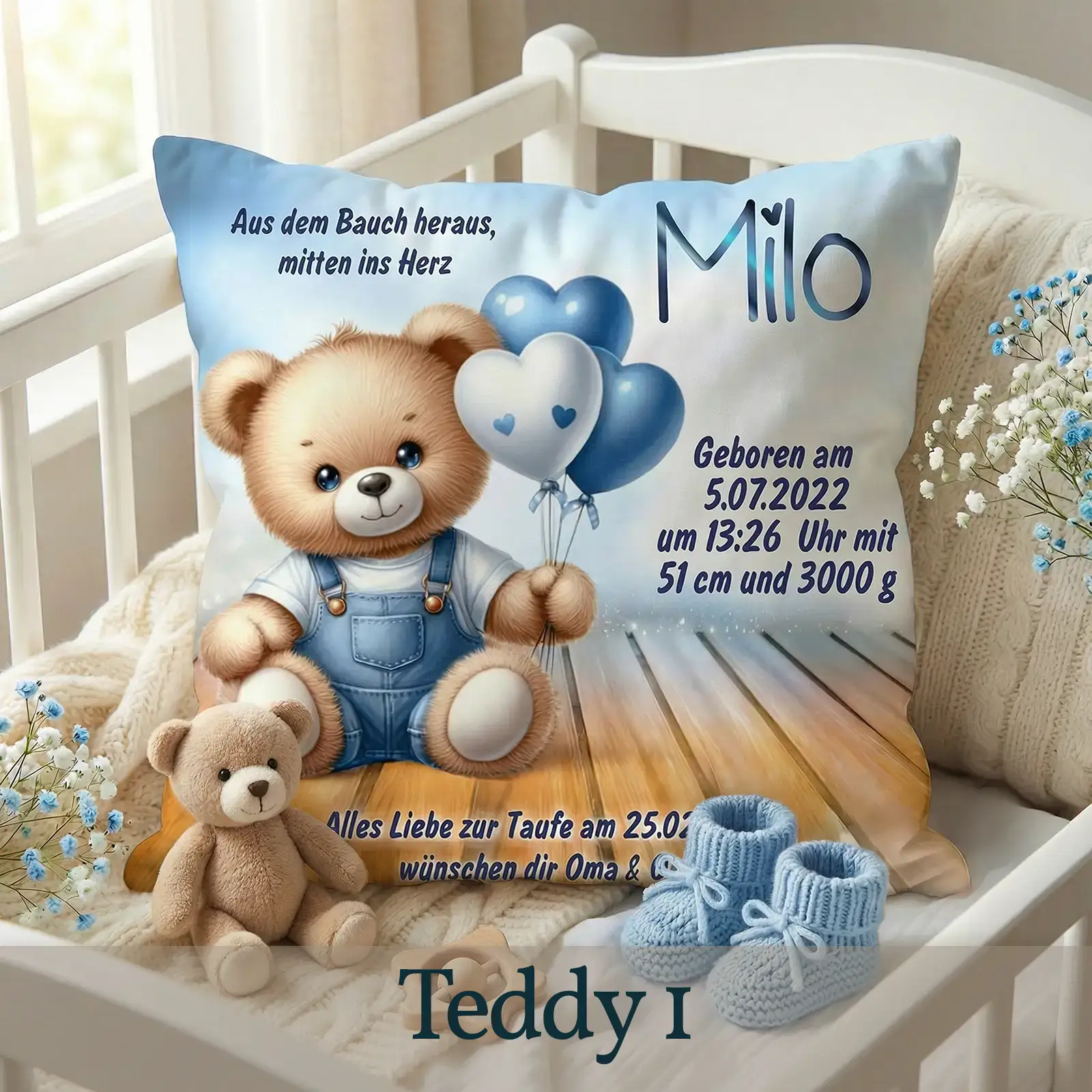 Personalisiertes Geschenk zur Taufe. Kissen mit Teddybär-Motiv, Name des Babys, Spruch und Geburtsdaten individuell gestaltet.