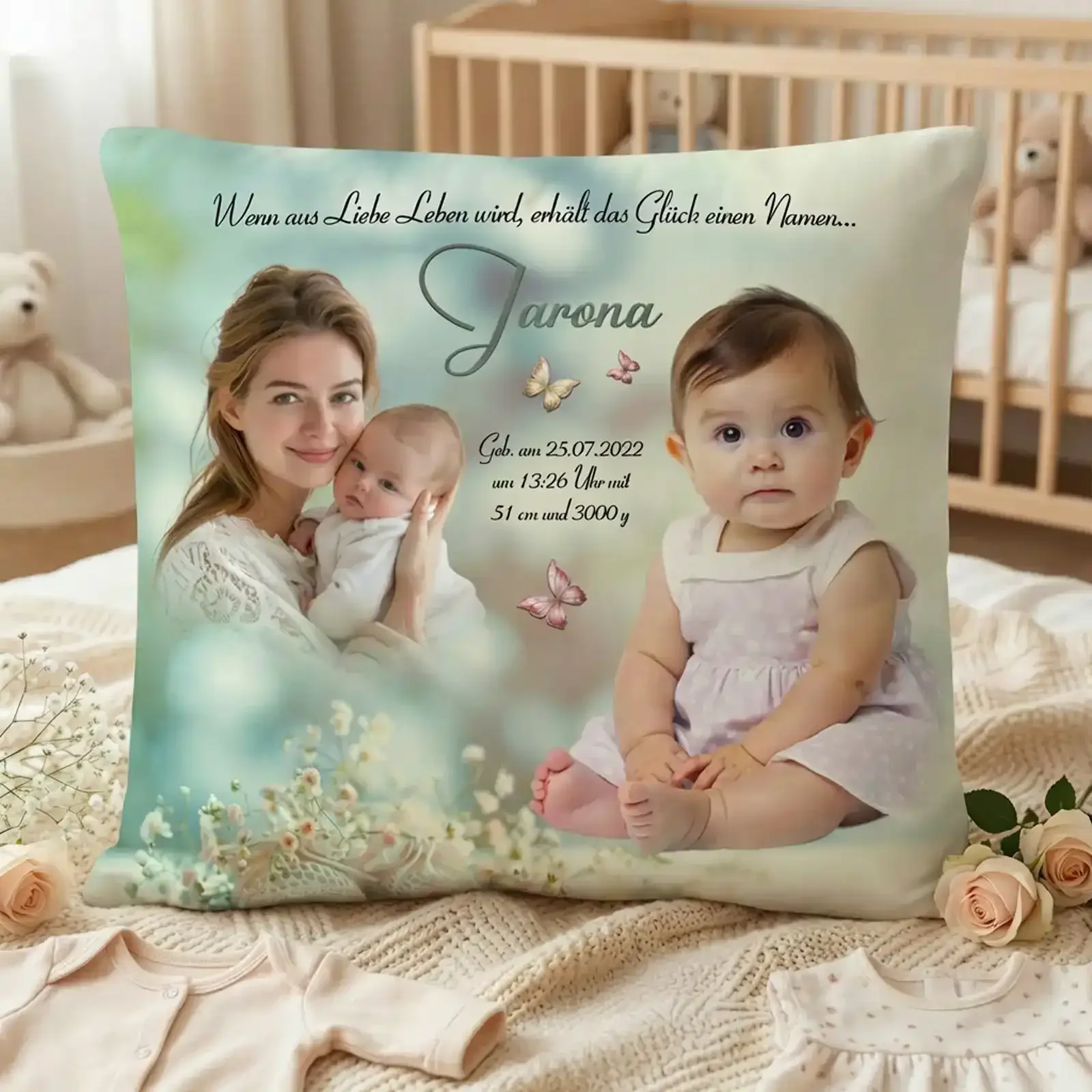 Kuscheliges Kissen zur Geburt und Taufe, personalisiert mit Foto und Name als besonderes Taufgeschenk.