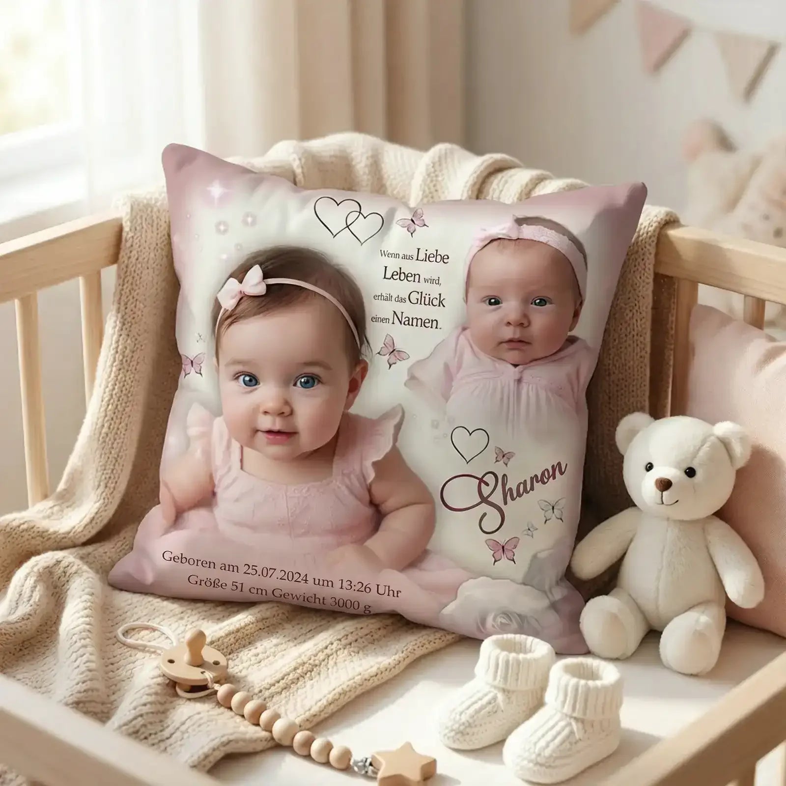 Persönliches Kissen als Taufgeschenk zur Taufe und Geburt, personalisiert mit Foto und Name für eine besondere Erinnerung.