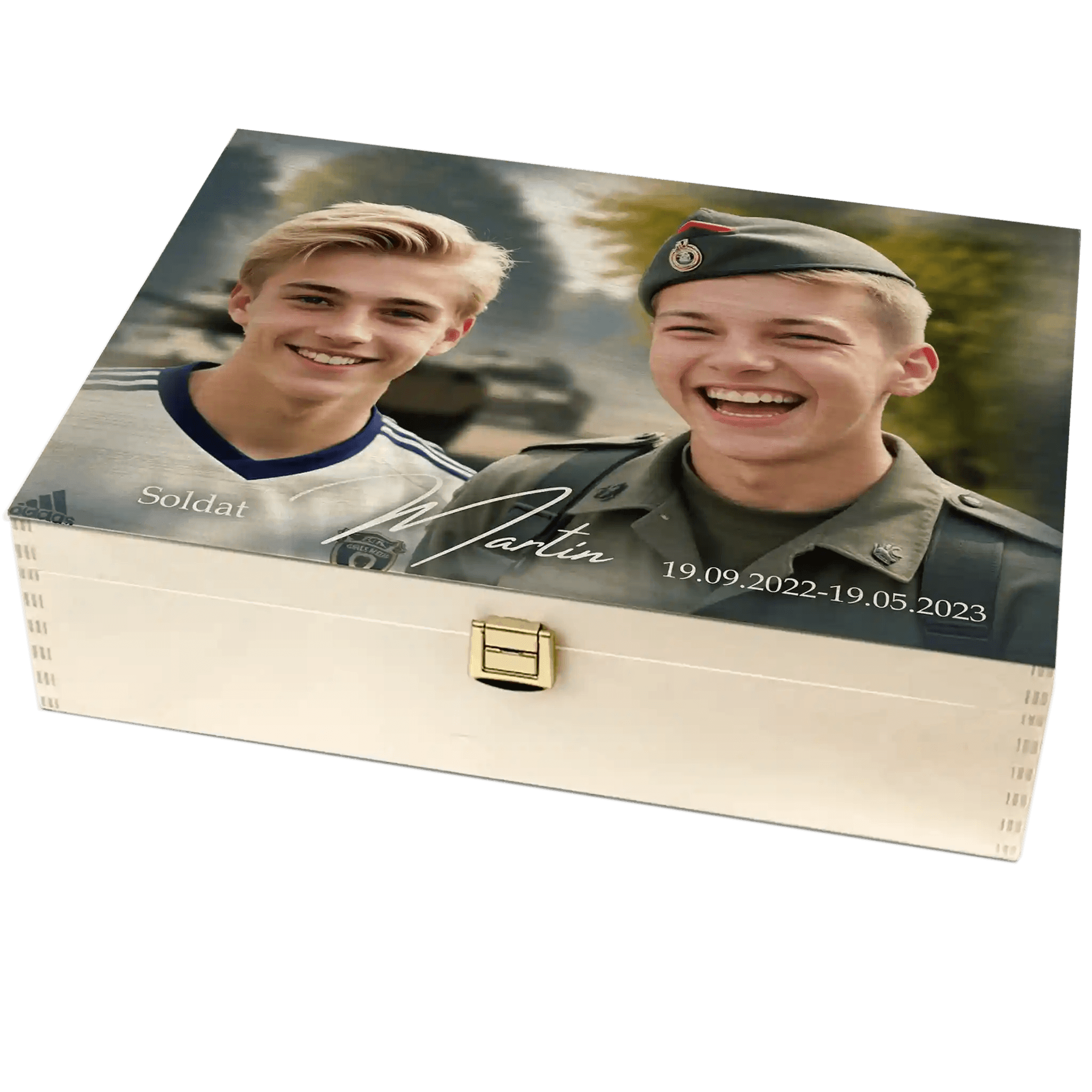 Personalisierte Geschenkbox aus Holz mit zwei Fotos zur Einberufung ins Bundesheer