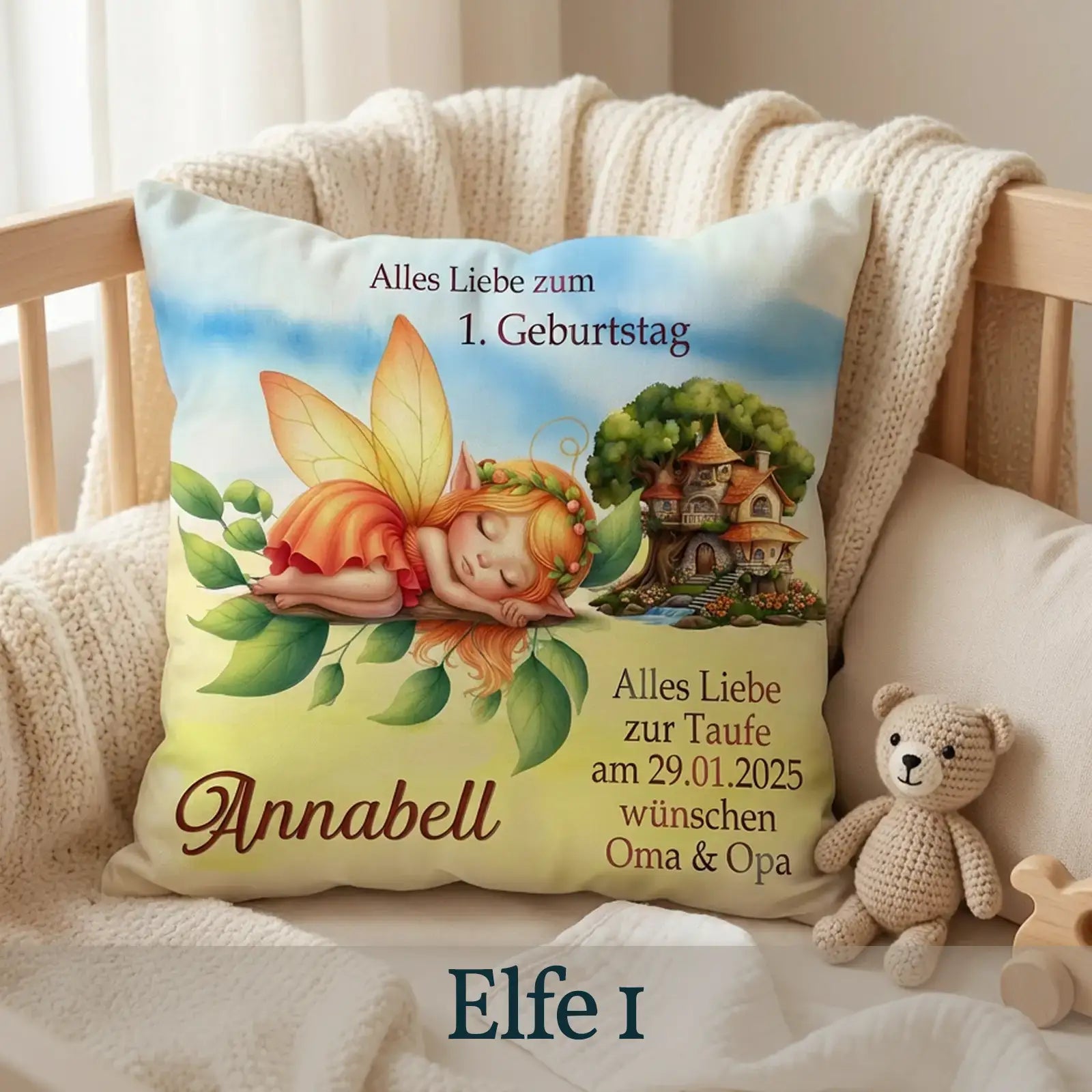 Personalisierbares Kissen mit schlafender Elfe, Haus im Hintergrund, Name Selina, Taufgeschenk