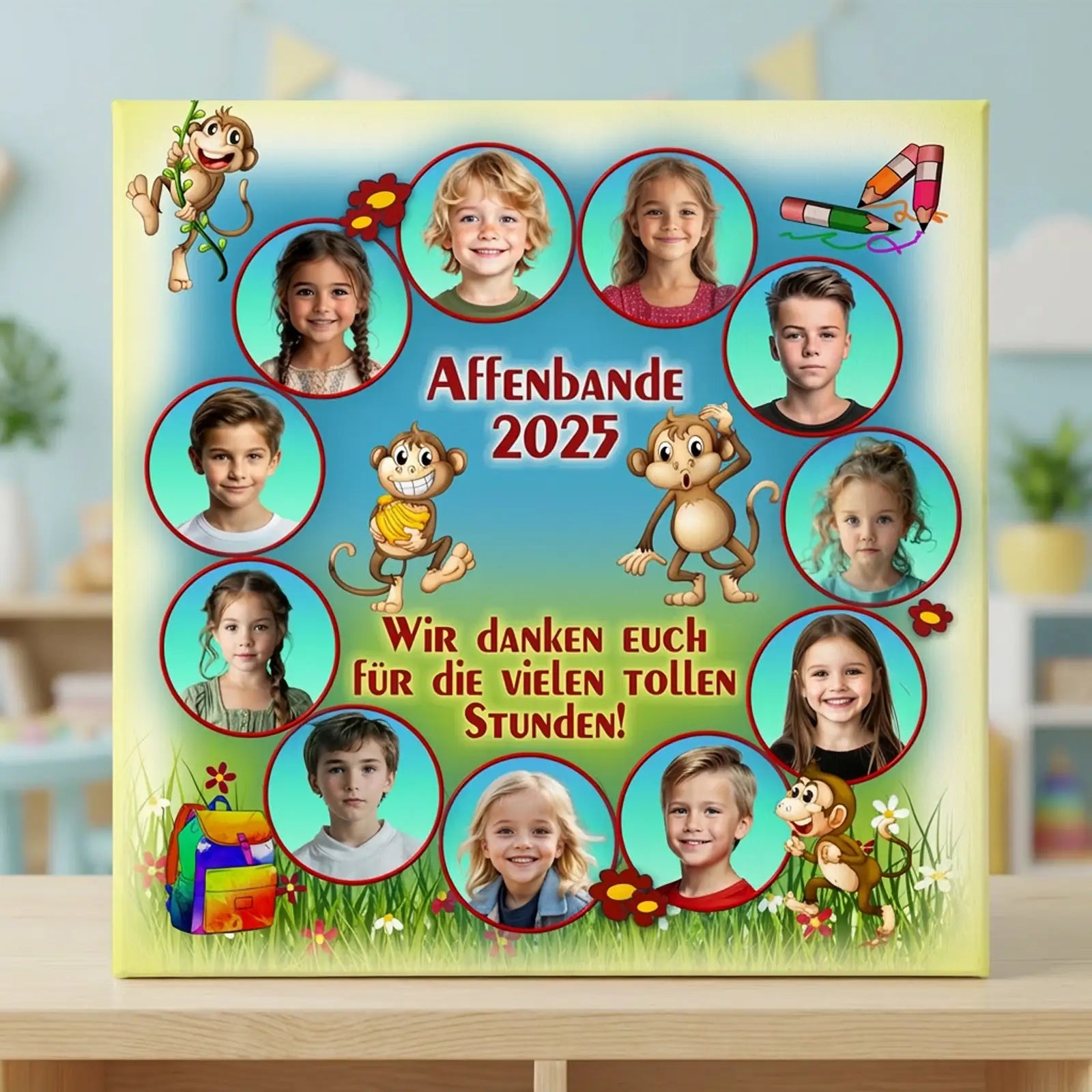 Quadratische Leinwand mit bunten Tiermotiven und Kinderportraits als Erinnerung zum Kindergartenabschluss