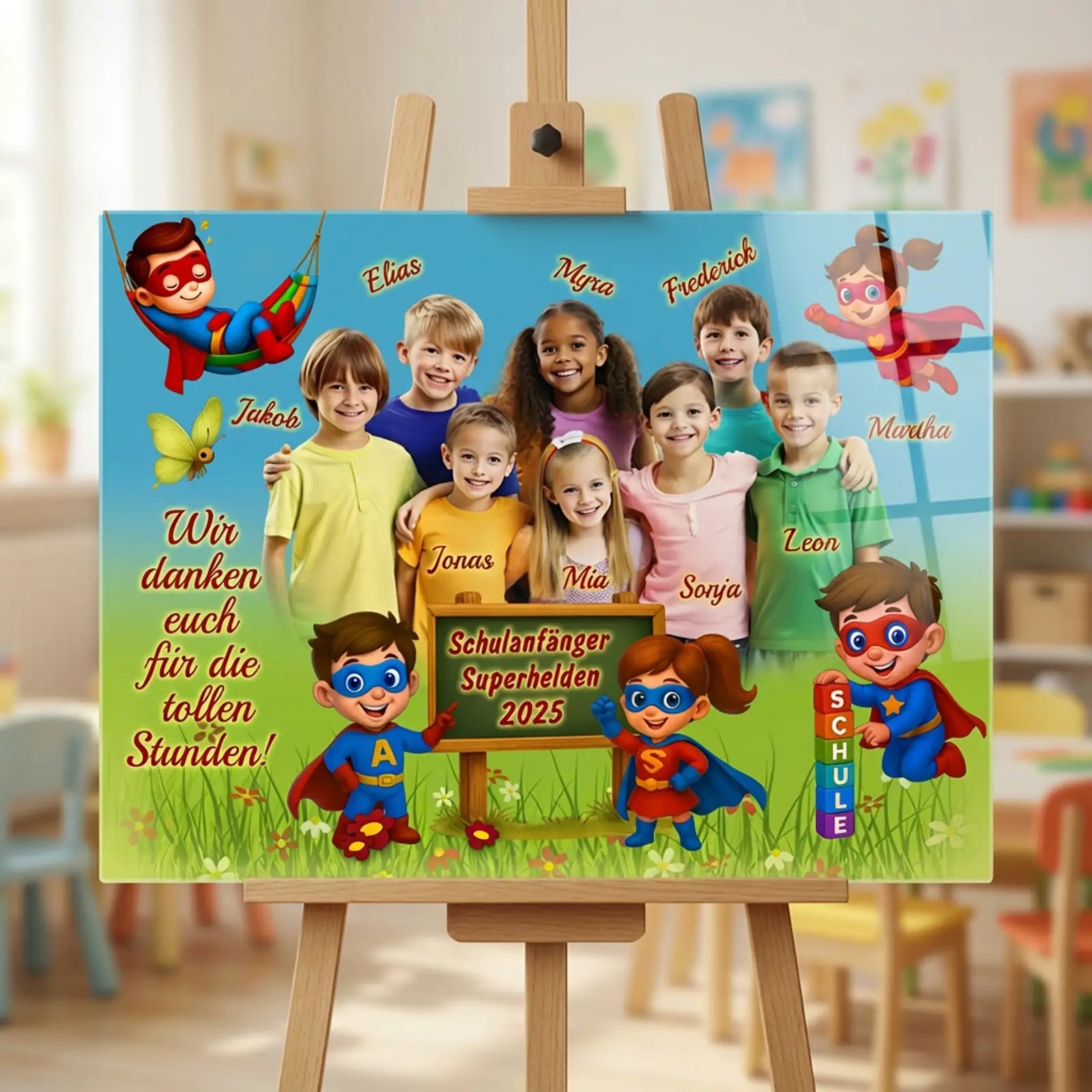 Acrylglas Bild im Kindergarten – personalisiertes Gruppenfoto mit Kindern zum Motto „Superhelden“, Schulanfänger 2025, mit Namen und farbenfrohen Comic-Elementen als Abschiedsgeschenk für Erzieherinnen.