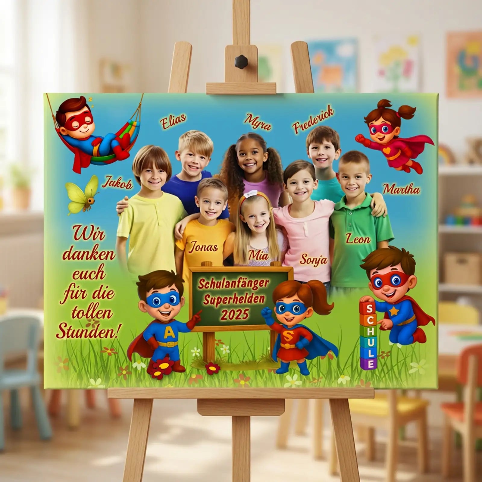 Kindergruppenbild im maritimen Superhelden-Design mit Superjungs und Supermädchen auf personalisierter Leinwand
