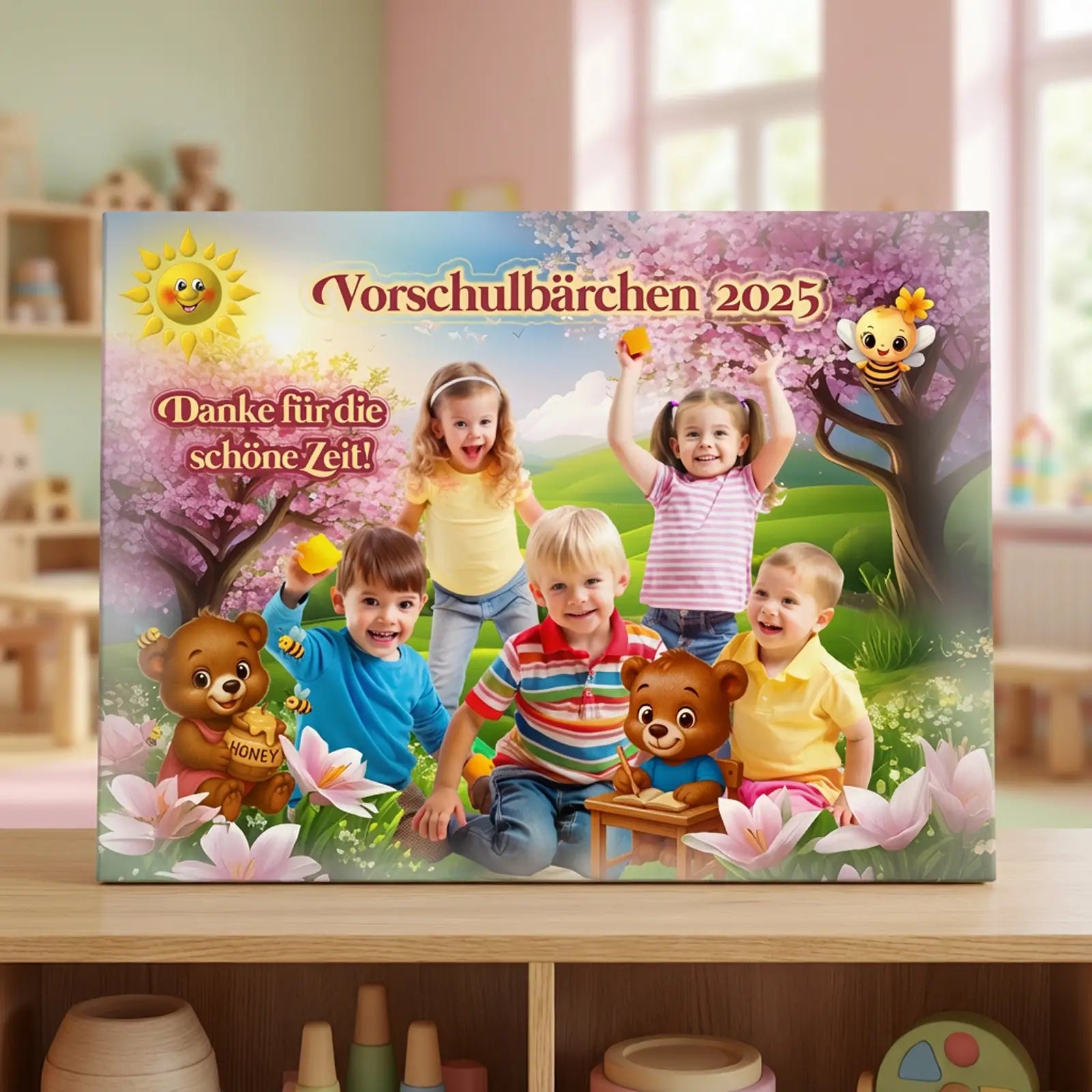 Kindergruppenbild im blumigen Wiesen-Design mit Bären und Bienen auf personalisierter Leinwand