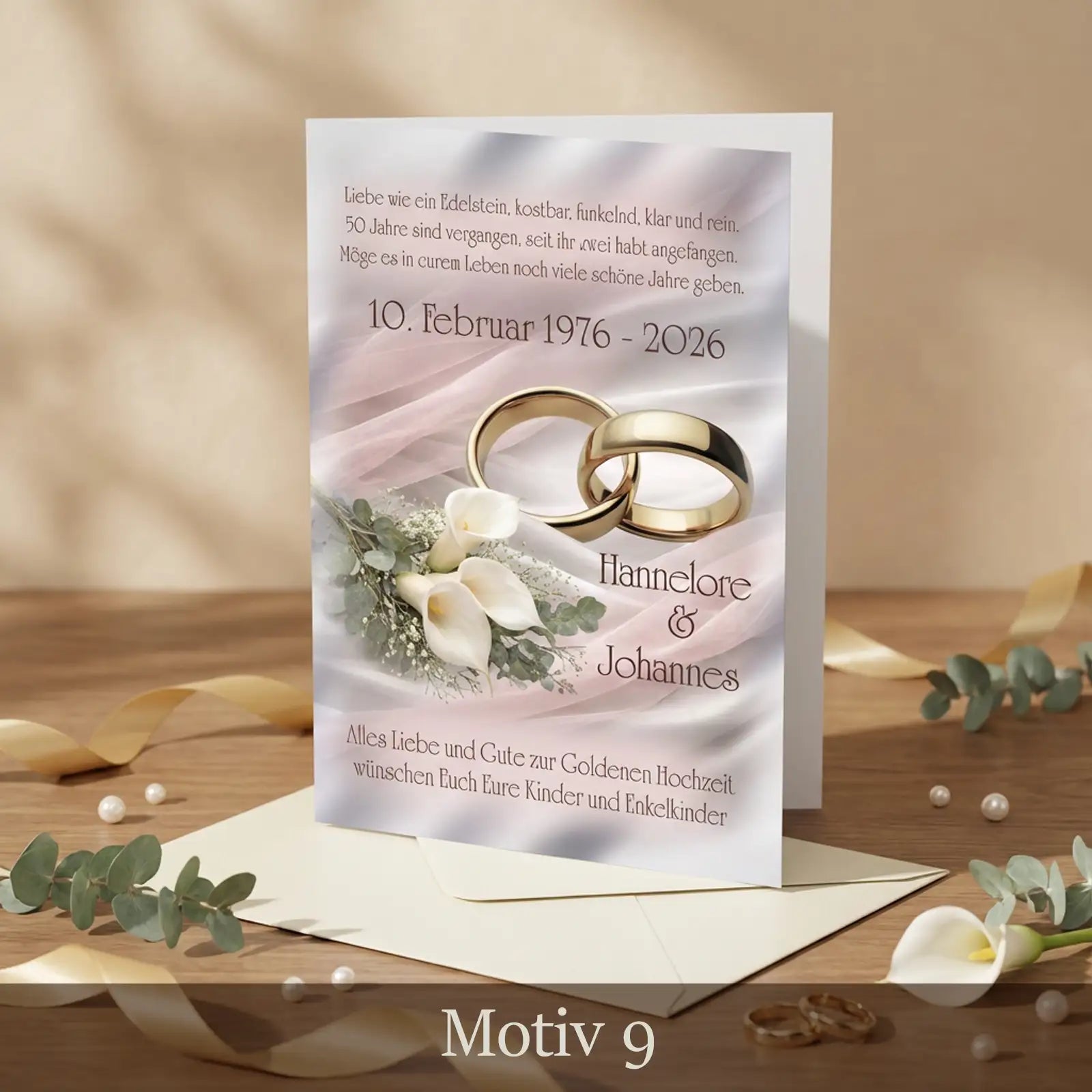 Personalisierte Klappkarte zur Goldenen Hochzeit mit Calla-Blumen, goldenen Ringen, Namen und Datum, Motiv Calla & Gold Tribute