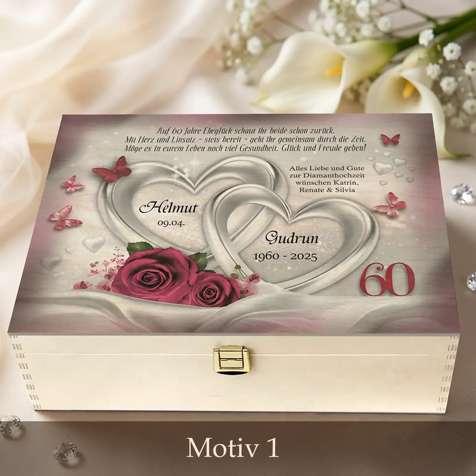 Holzbox zur Diamanthochzeit mit Herzmotiv, roten Rosen, Schmetterlingen und Zahl 60