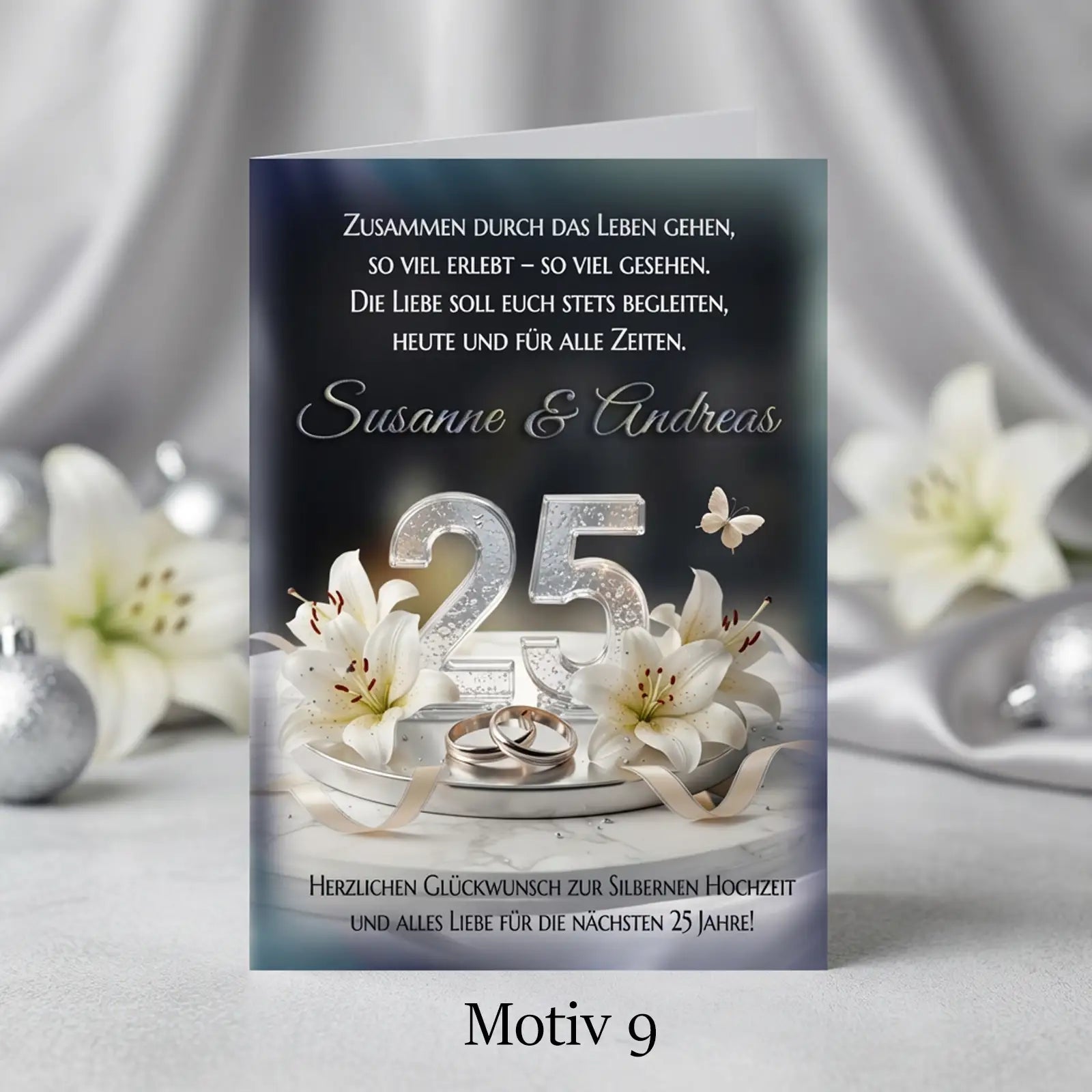Festliche Karte zur Silberhochzeit mit weißen Lilien, Eheringen und Zahl 25 – personalisierte Glückwunschkarte für Ehejubiläum