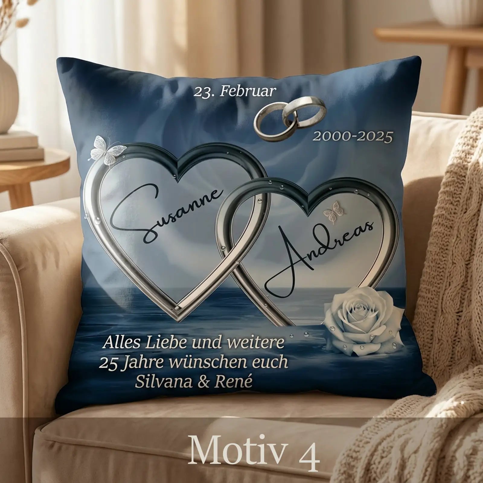 Silberhochzeit Kissen mit silbernen Herzen, Namen, Daten und Glückwunsch-Text, Motiv 4