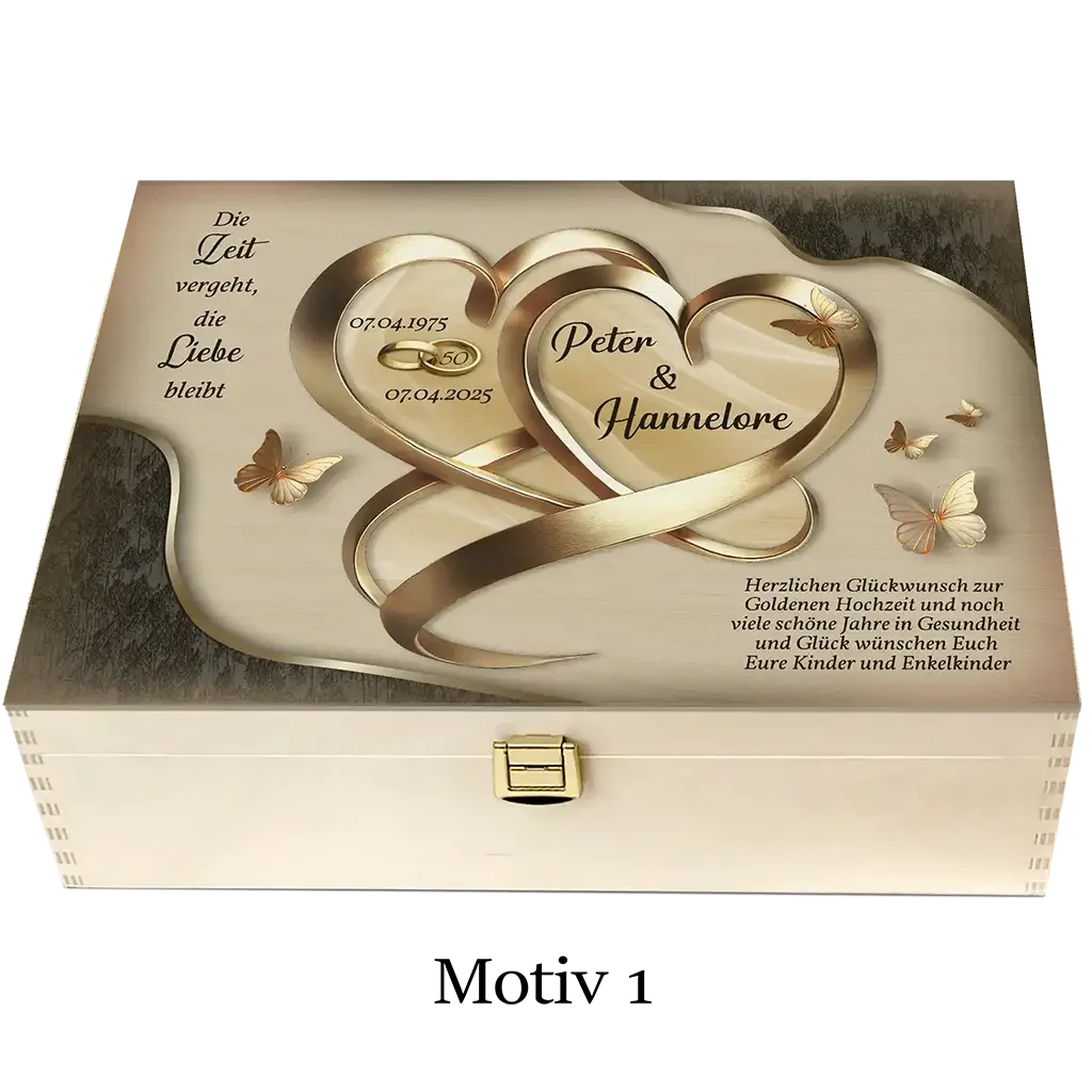 Personalisierte Holzbox zur Goldhochzeit mit goldenen Herzen, Schmetterlingen und Gravur