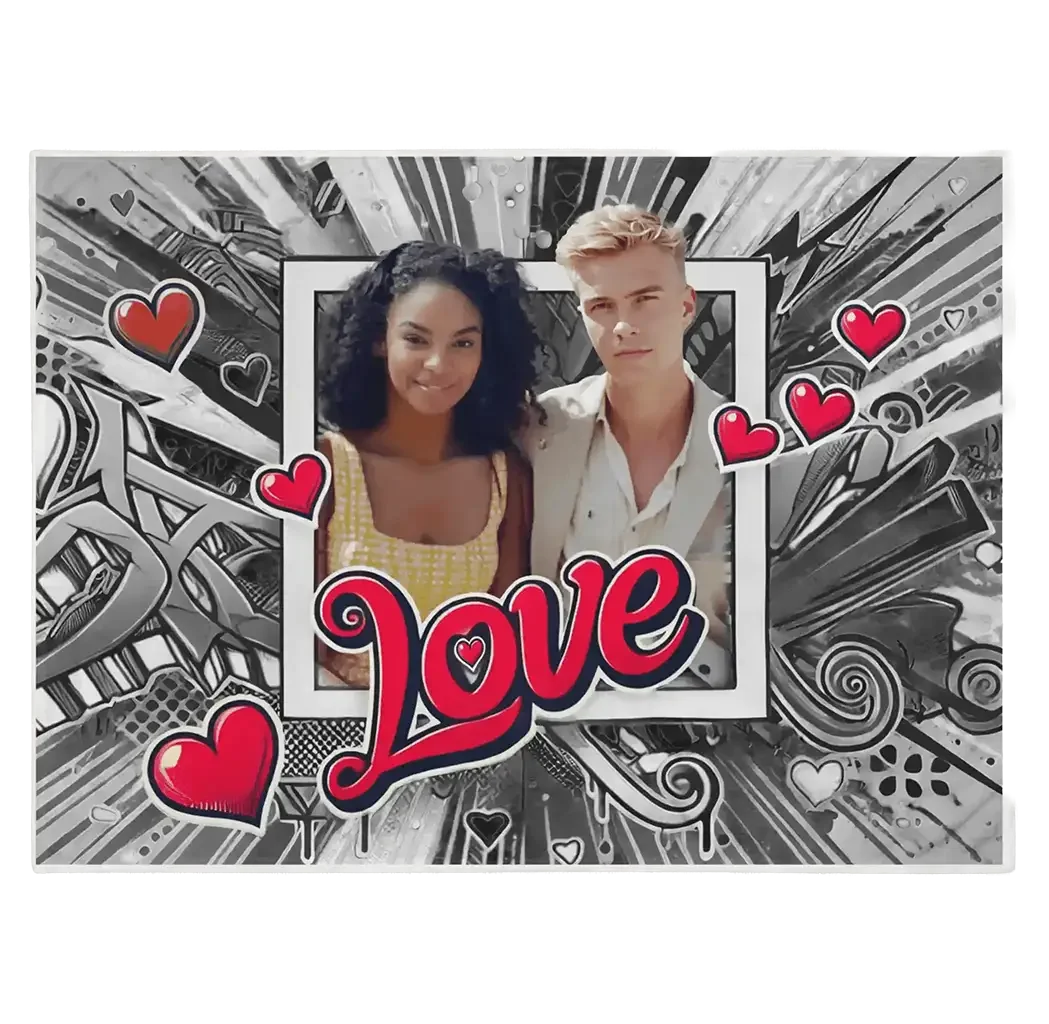Personalisierte Schmusedecke mit Foto von Paar, Comic-Herzen und Love-Schriftzug, Geschenk Liebe